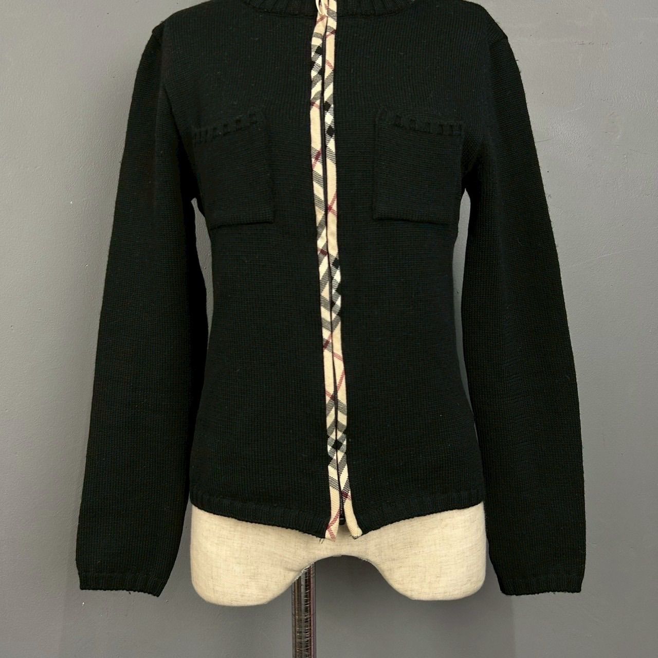 美品✨バーバリーブルーレーベル　ブラック ジップアップカーディガン ノバチェック BURBERRY LONDON BLUE LABEL バーバリー ブルーレーベル ニット