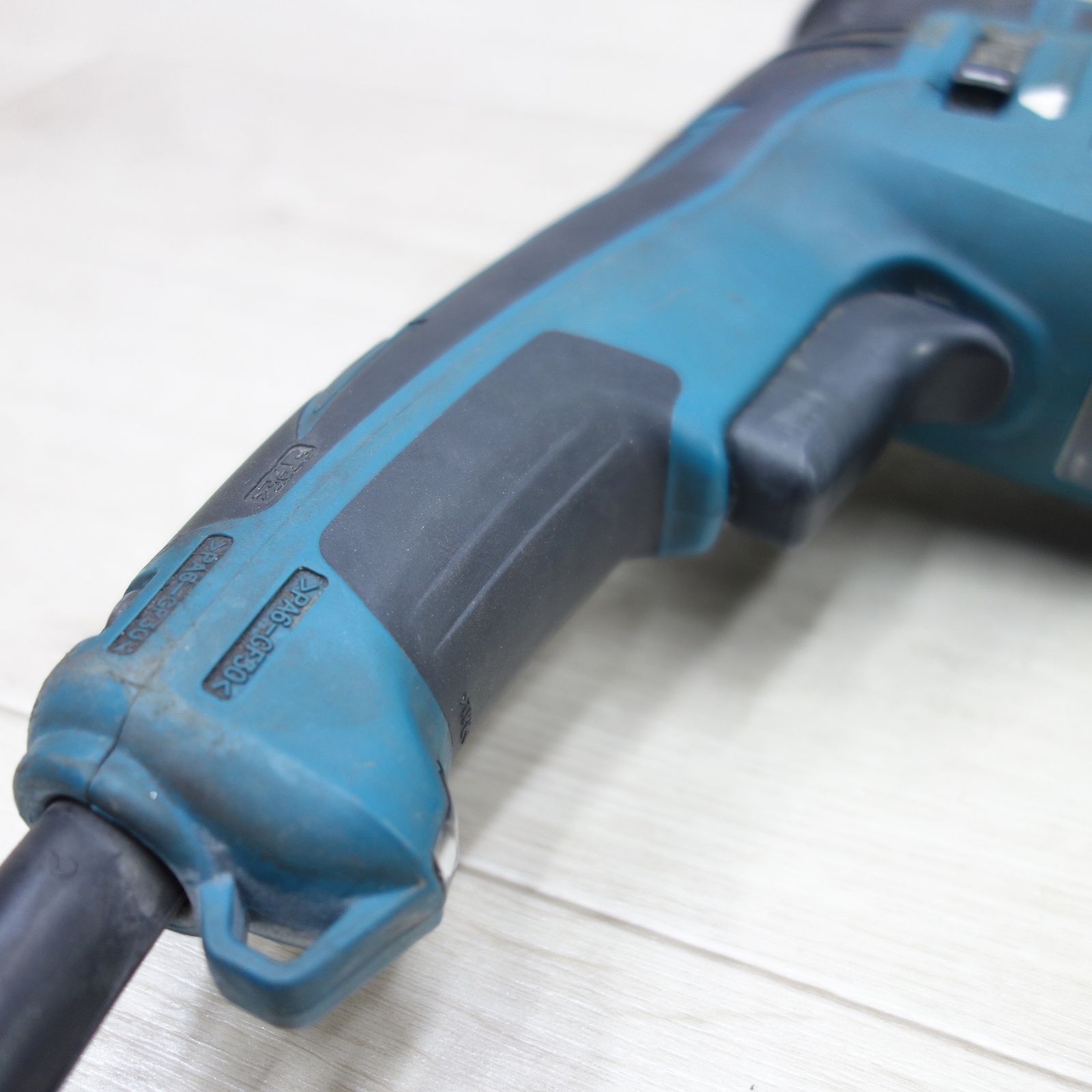 □□ MAKITA マキタ 26mmハンマドリル コード式 HR2631F やや傷や汚れ 