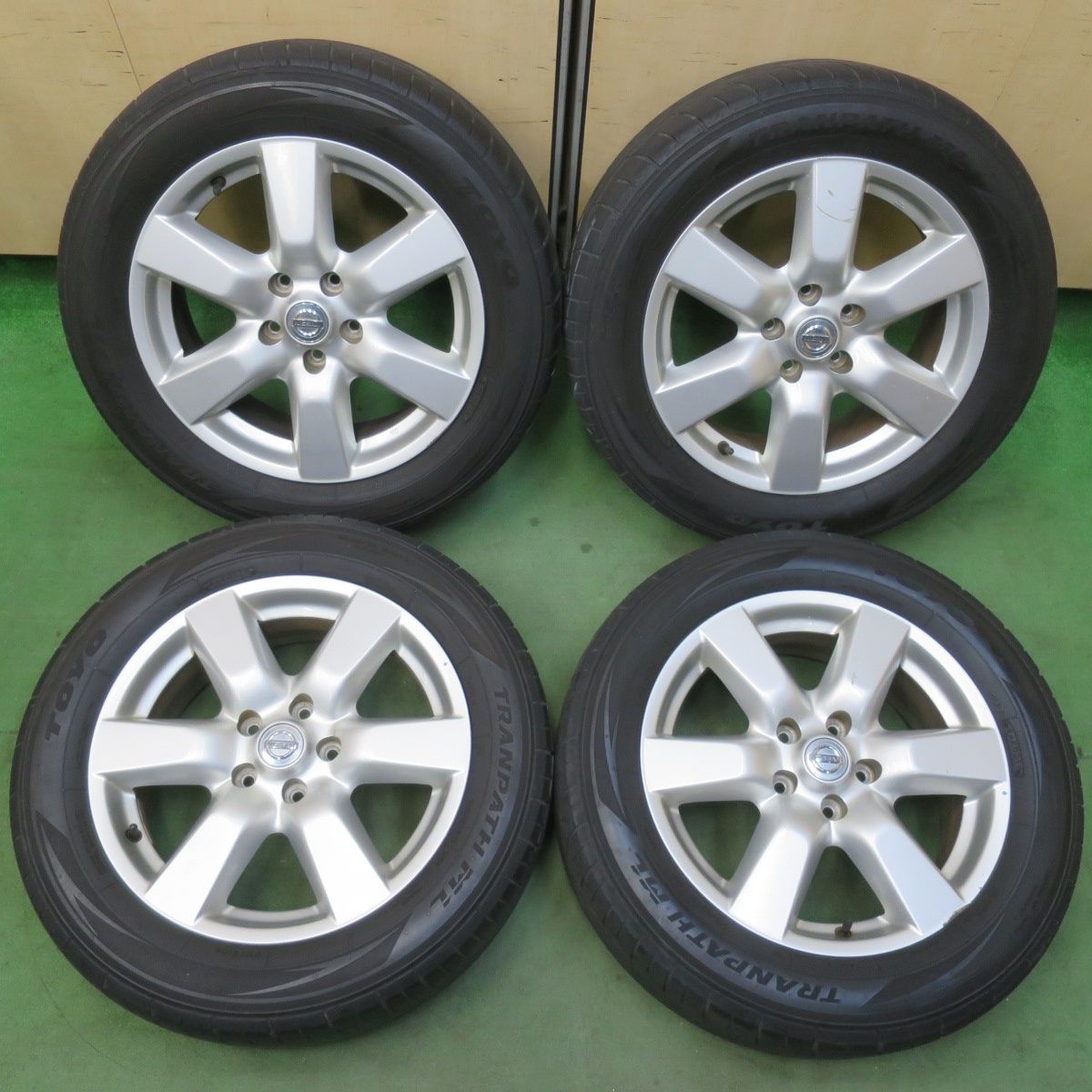 車 4本価格☆日産 T31 エクストレイル 純正 215/60R17 トーヨー 