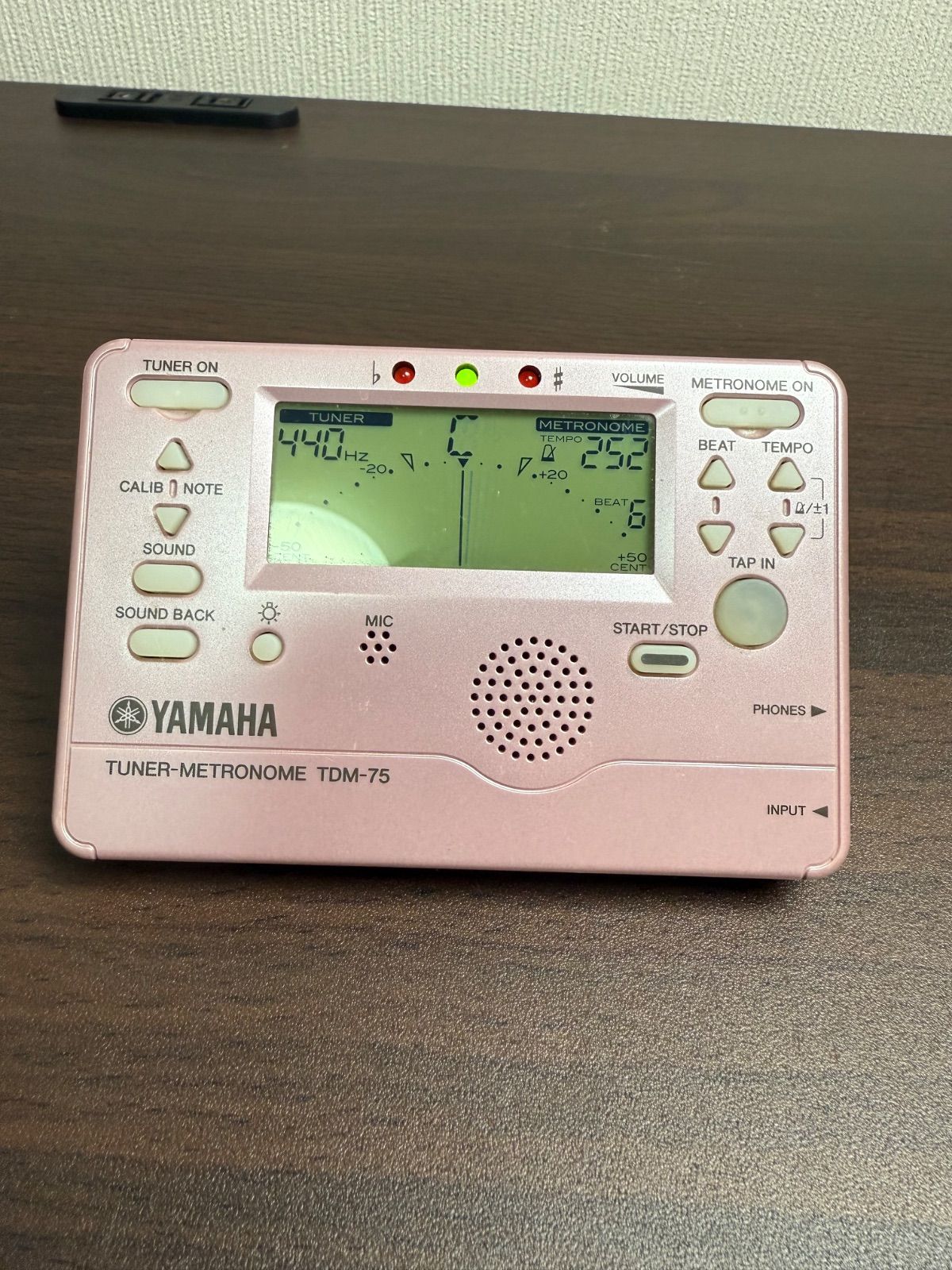 YAMAHA 야마하 튜너 메트로놈 TDM-75 핑크 브라스 밴드 표준 작동 확인 악기 연습 튜닝 메트로놈 튜너 TDM75 인기 컬러 글리터 뮤직 클럽 액티비티 피아노 관악기 현악기 기타