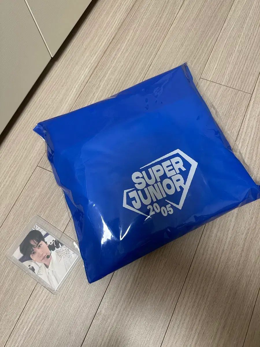 SUPER JUNIOR(スーパージュニア) 20周年 レインコート (キュヒョン