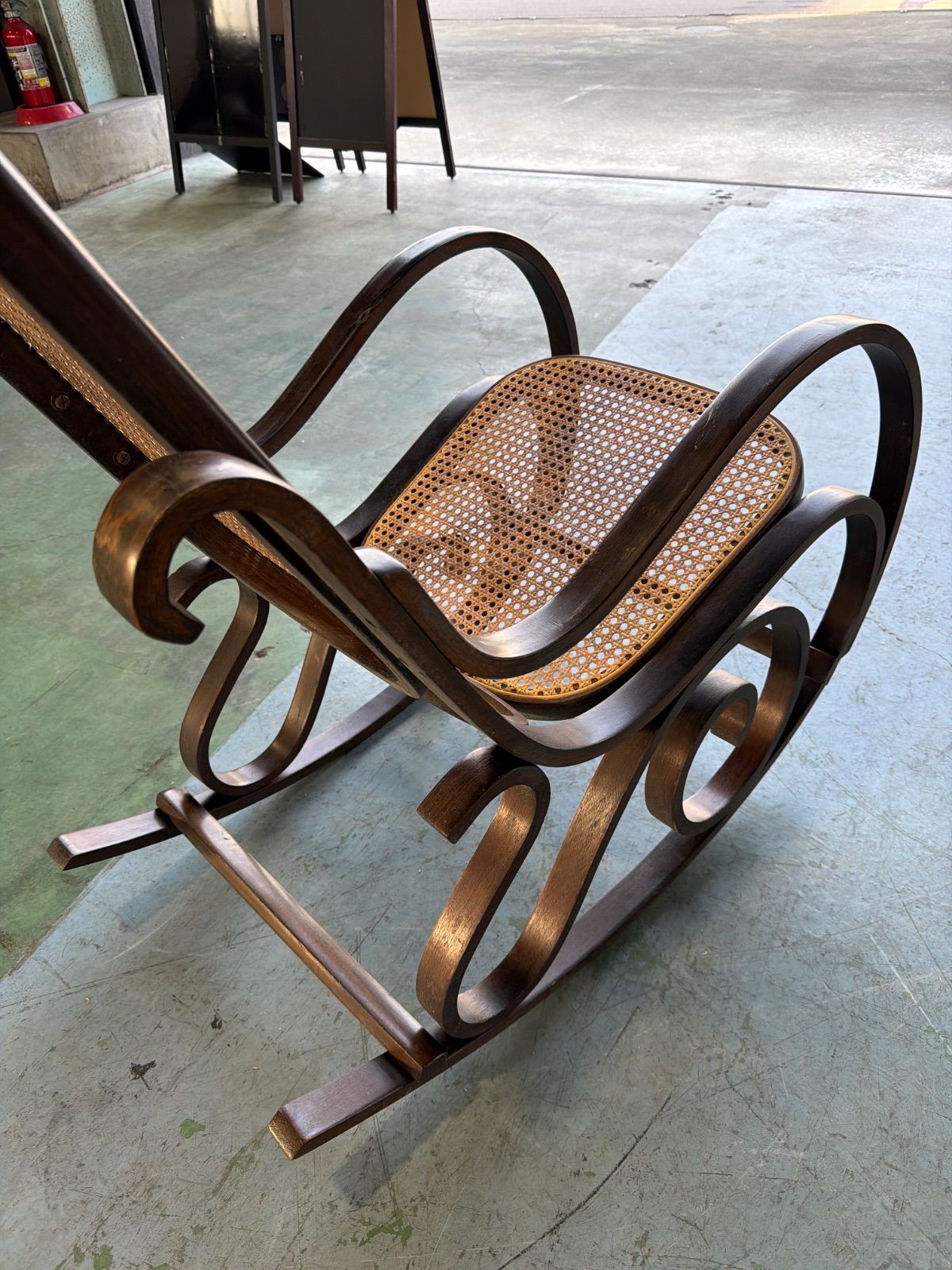 🪑ベントウッドロッキングチェア 曲木 ラタンチェア 昭和レトロ