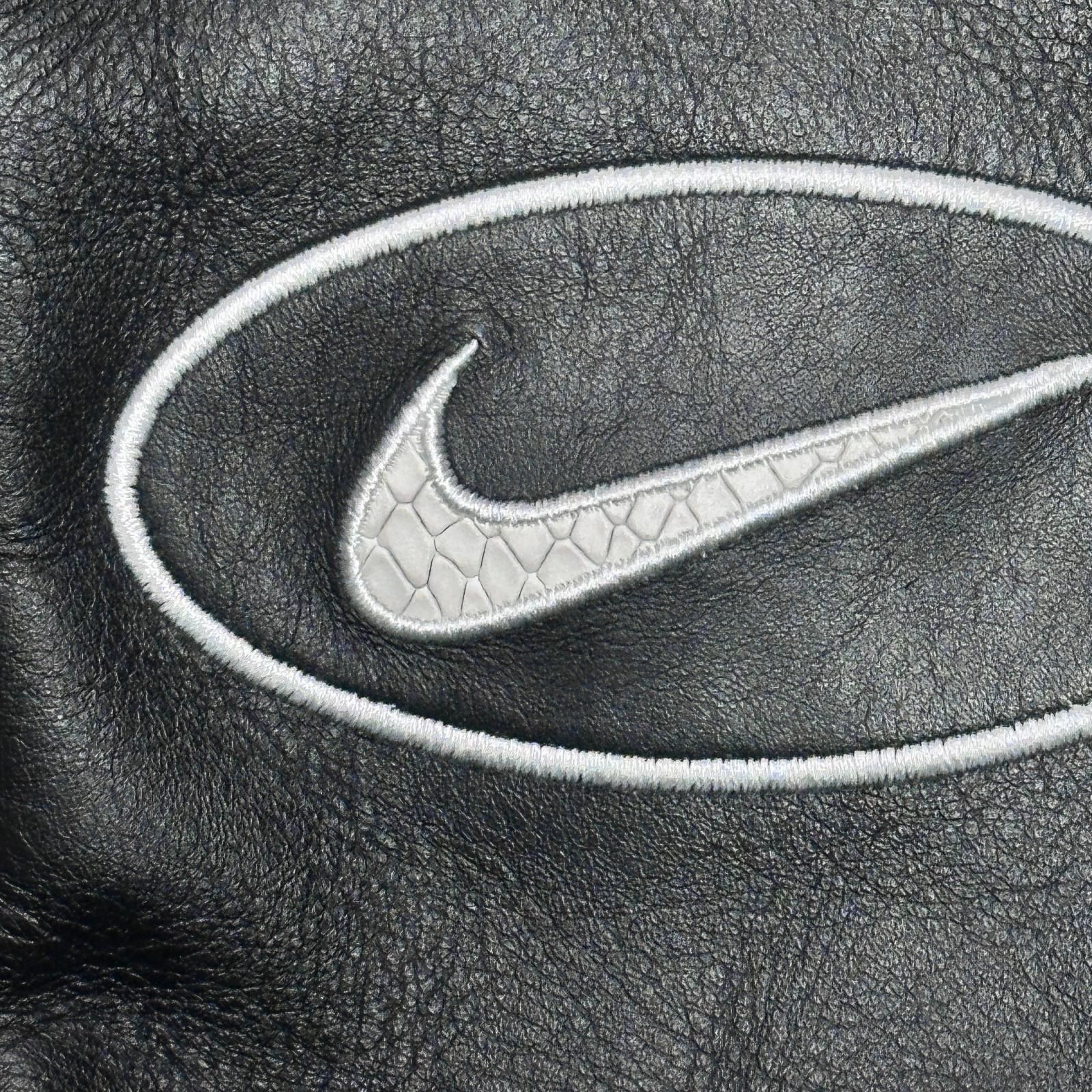 Nike shoulder bag Supreme nike ショルダー バッグ nike Supreme 