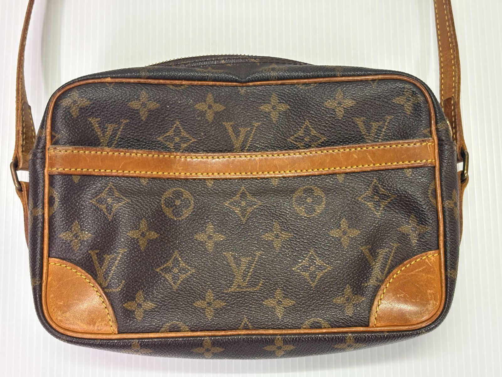 ルイ・ヴィトン（Louis Vuitton）モノグラム ショルダーバッグ 難あり