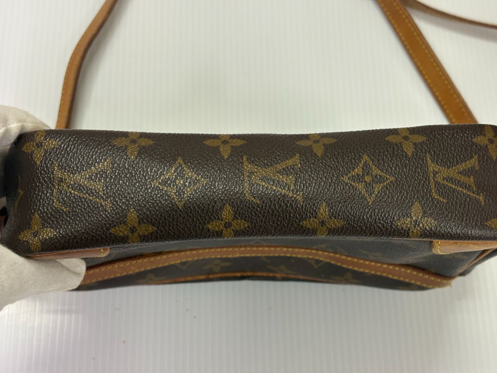 【訳あり ジャンク品】 Louis Vuitton モノグラムショルダーバッグ ルイ・ヴィトン（Louis Vuitton）モノグラム ショルダーバッグ 難あり