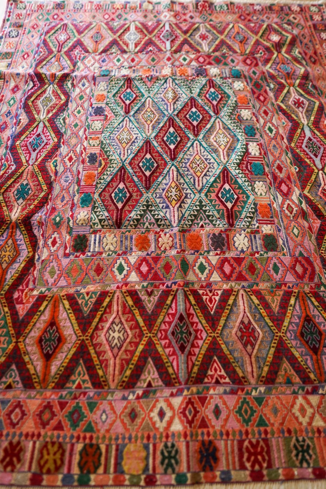 アフガニスタン 手織りマシュワニキリム 180×143cm fine quality