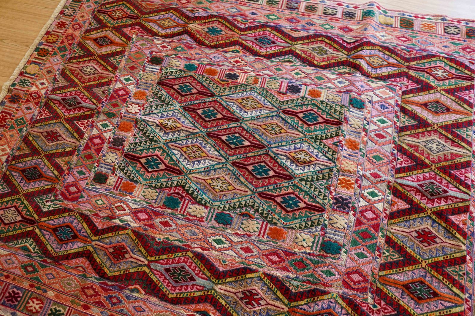 アフガニスタン 手織りマシュワニキリム 180×143cm fine quality