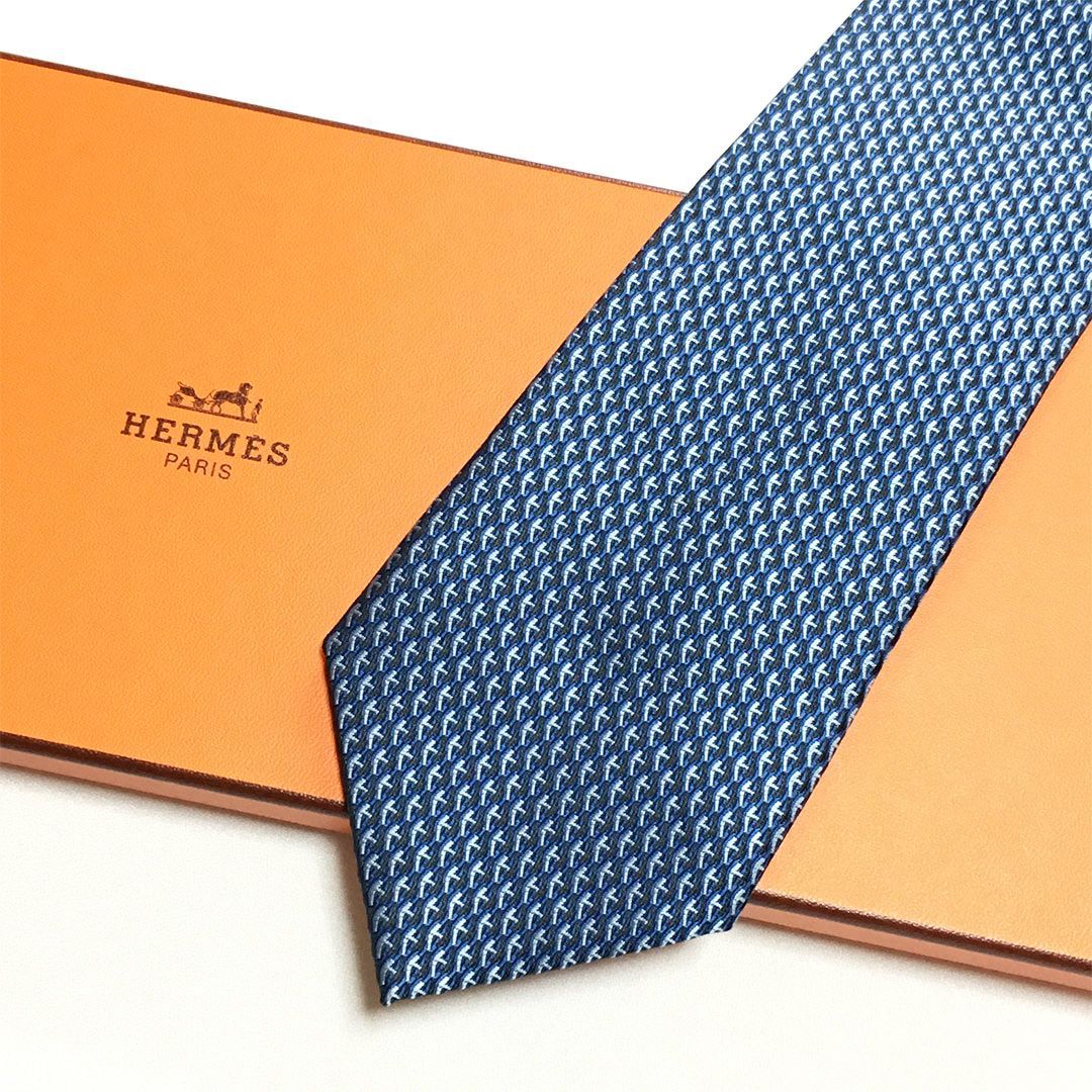 未使用級 エルメス HERMES ネクタイ シルク100% ブルー 総柄 2512-293