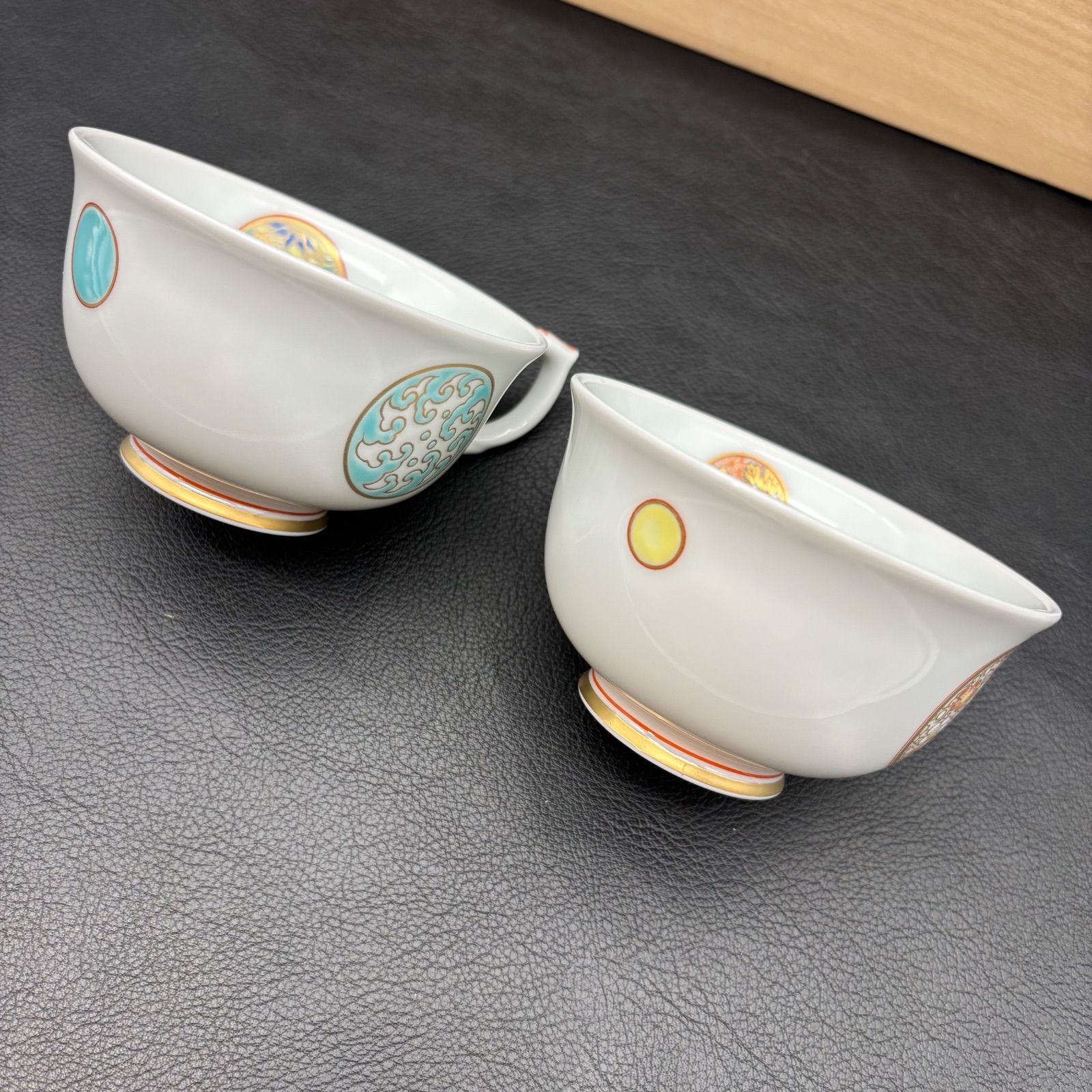 深川製磁】寿赤絵 ペア紅茶碗皿 - メルカリ