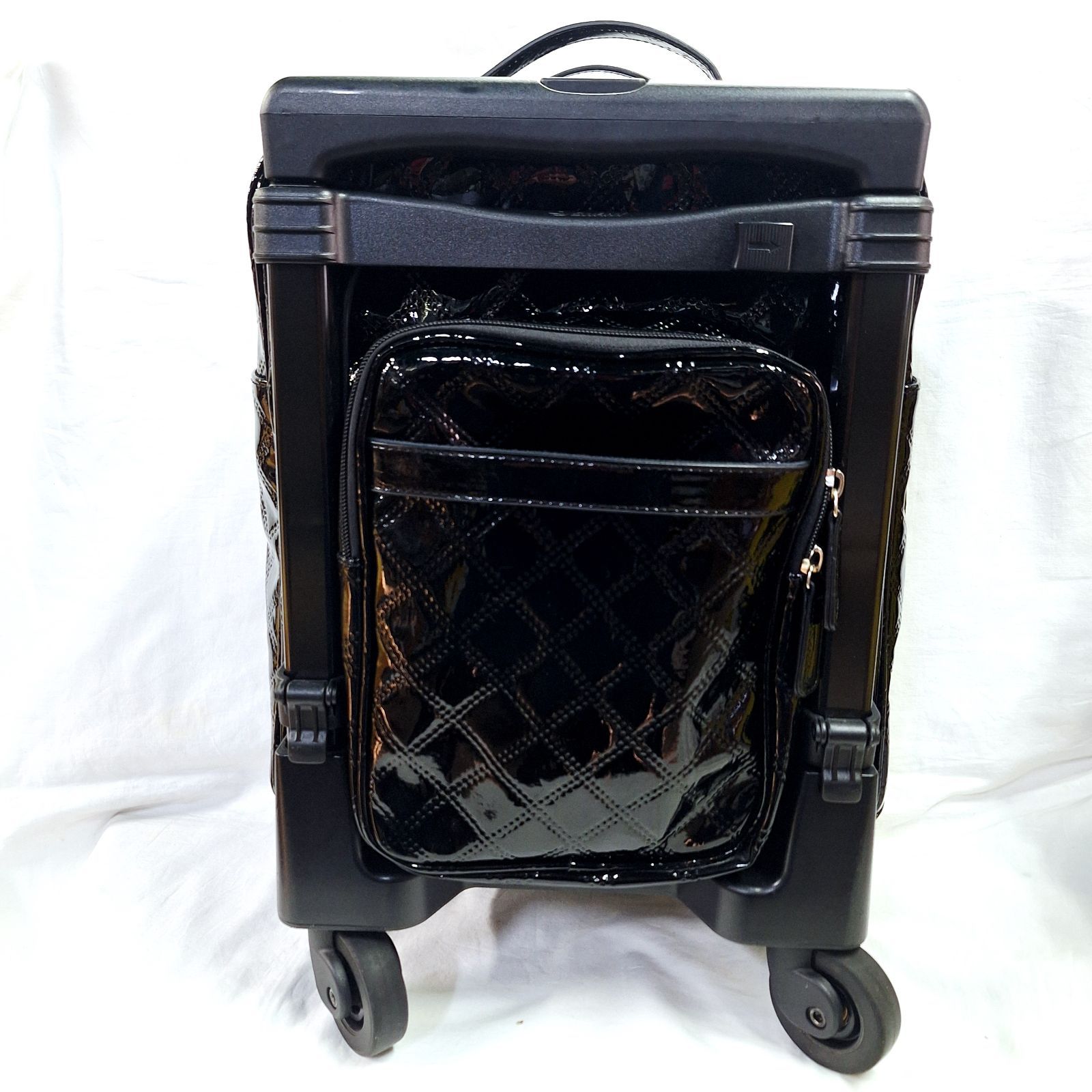 中古☆チャームなし スワニー キャリーバッグ エナメル キルティング