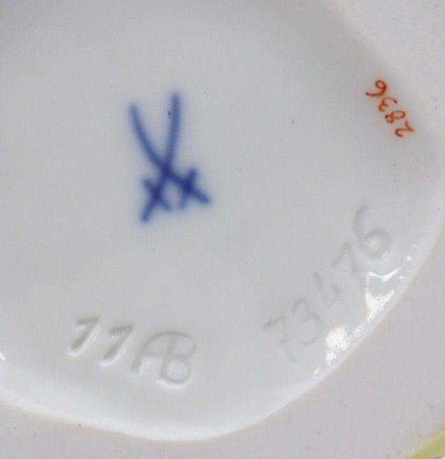 マイセン MEISSEN ヘンチェル人形 本を見る子供 150周年記念 フィギュ