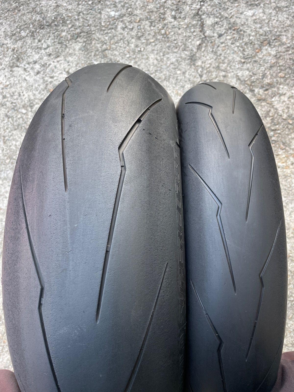 ピレリ スーパーコルサV3 前後セット 120/70ZR17 200/55ZR17 388