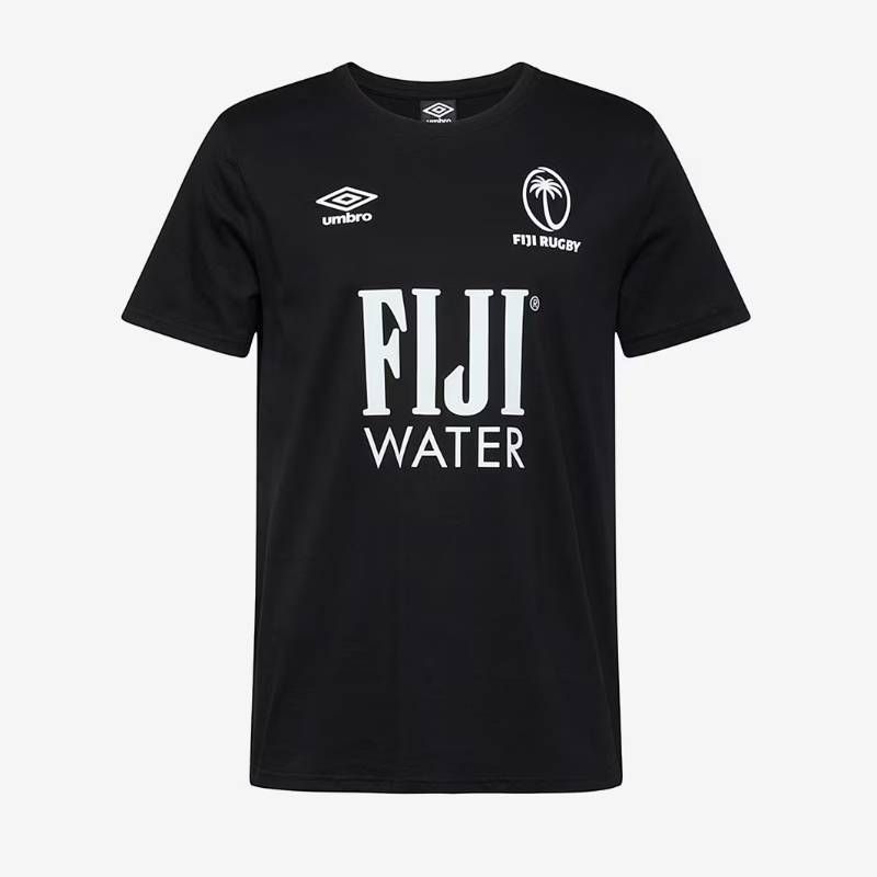 【送料無料・匿名配送】Umbro アンブロ ラグビー フィジー代表 2025/26 カジュアル Tシャツ ブラック 黒 新品