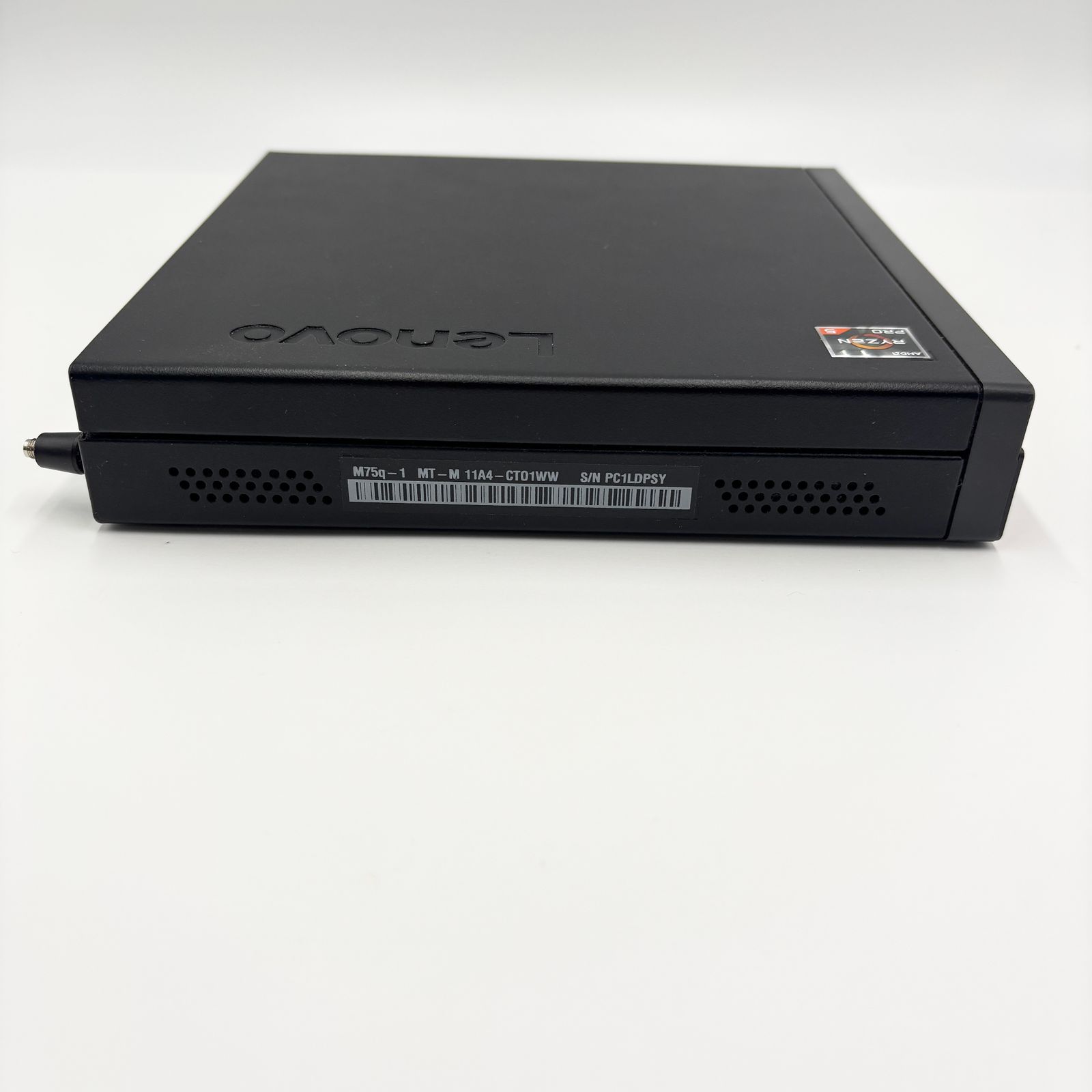 Windowsデスクトップ M75q-1 Ryzen 5 Pro3400GE/Mem16G/SSD500G Windowsデスクトップ M75q-1 Ryzen 5 Pro3400GE/Mem16G/SSD500G Lenovo