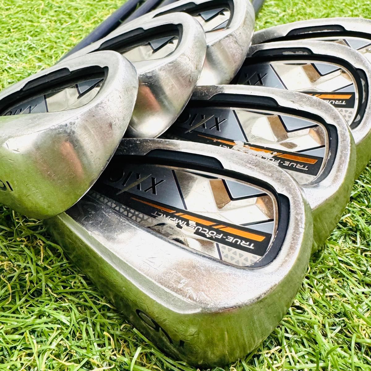 【良品】10代目ゼクシオ XXIO10 メンズアイアンセット 7本 スチール R 良品】10代目ゼクシオ XXIO10 メンズアイアンセット 7本 カーボン R