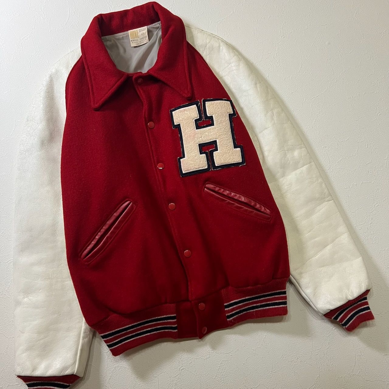 90s USA HOWE 胸刺繍ワッペン スタジャン ハウ レッド ホワイト 46 