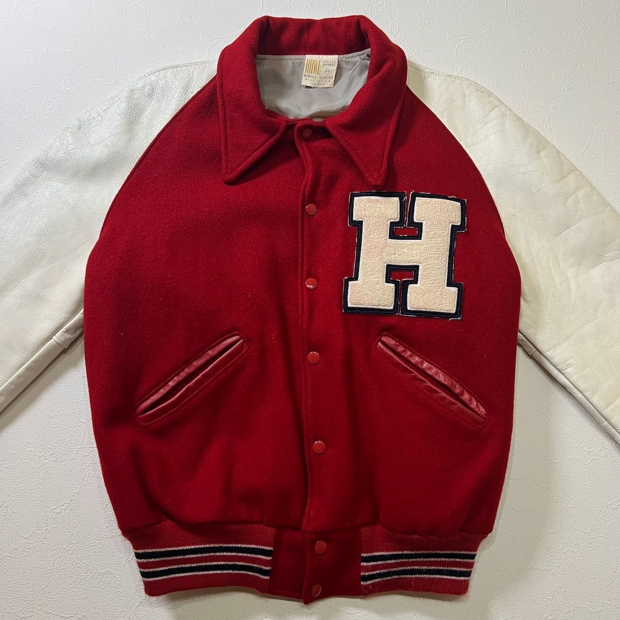 90s USA HOWE 胸刺繍ワッペン スタジャン ハウ レッド ホワイト 46 