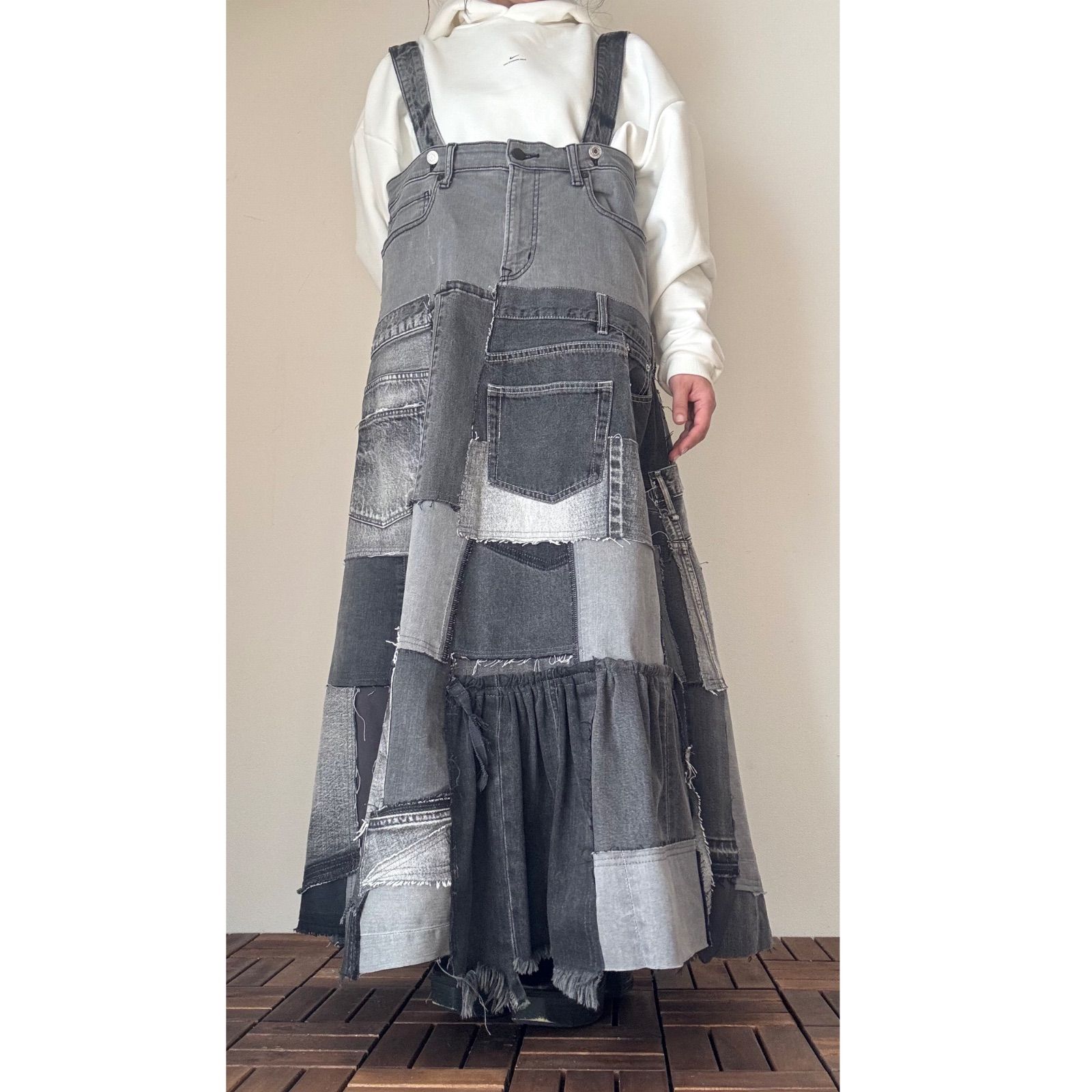 落ち着いたグレーの古着デニムで作るパッチワークロングジャンパー