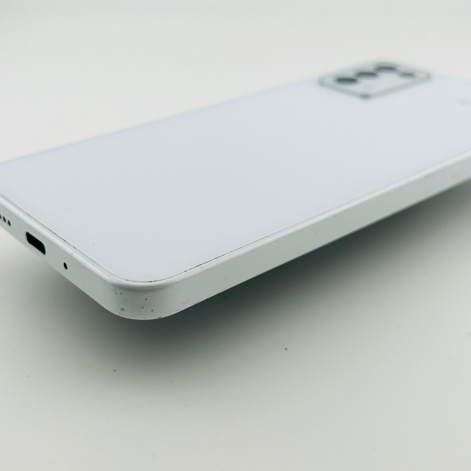 バッテリー良好 Libero 5G Ⅲ A202ZT 64GB ホワイト SIMフリー(sim