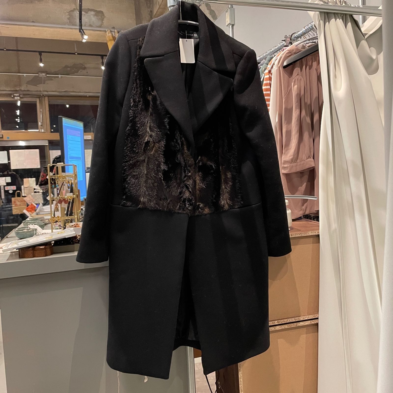 東あずま店 併売品】 ＠ ZARA ザラ フェイクファー ロング coat jacket 