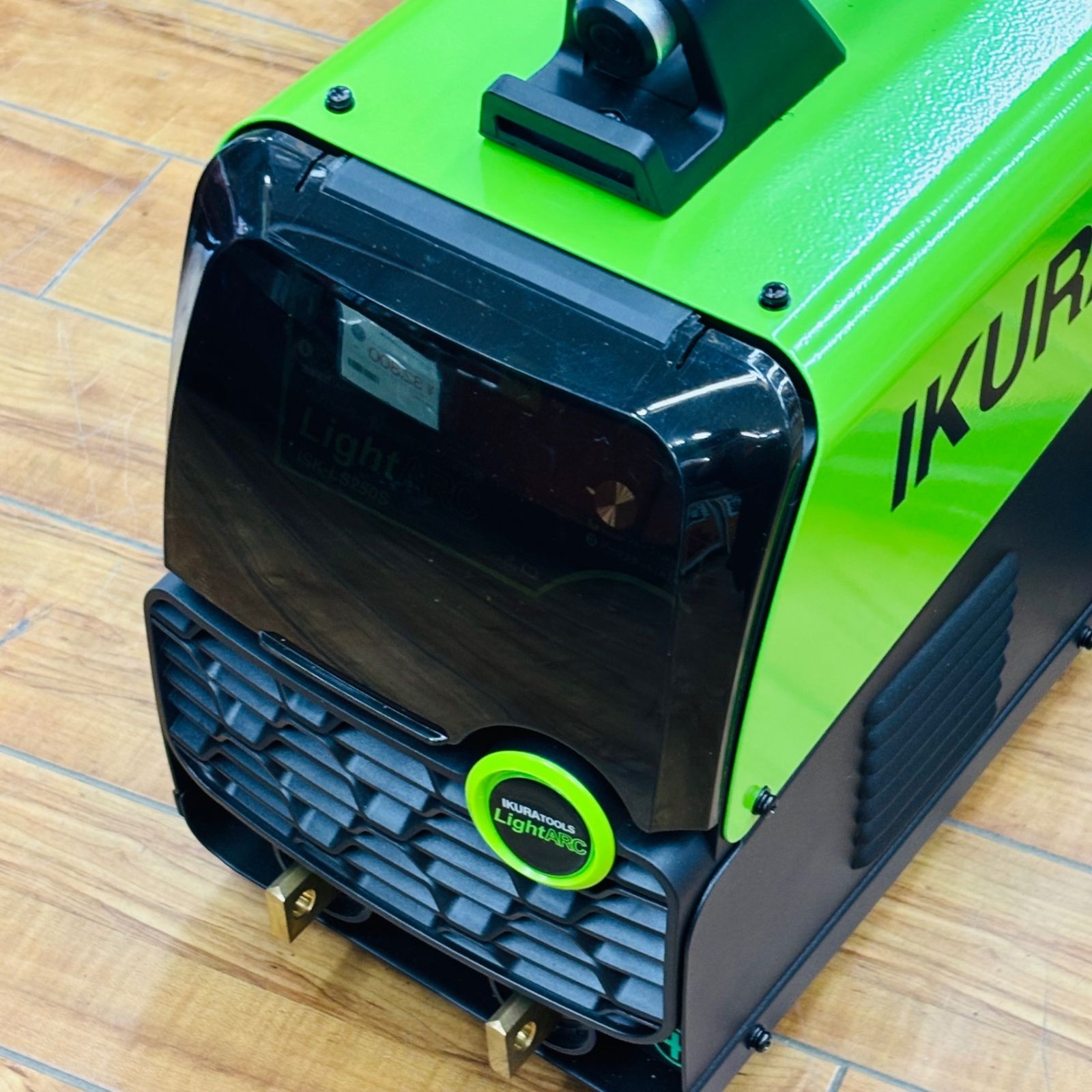 育良精機 ISK-LS250S インバーター制御直流アーク溶接機 単相200V 【未 