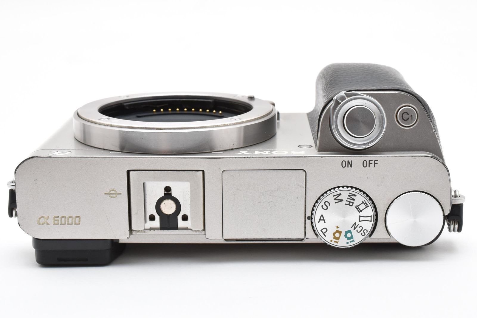 ソニー SONY α6000 ボディ シルバー ≪S数37,000回 動作光学良好