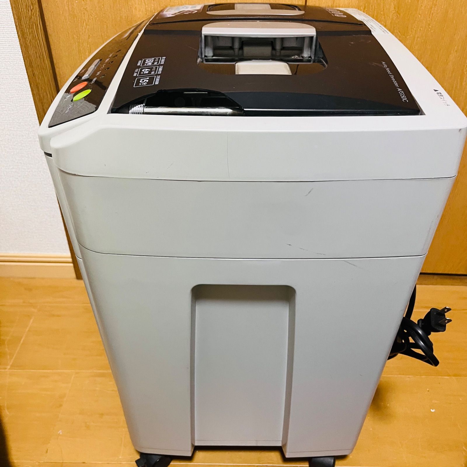 アイリスオーヤマ】シュレッダー 自動細断150枚 AFS150C - メルカリ
