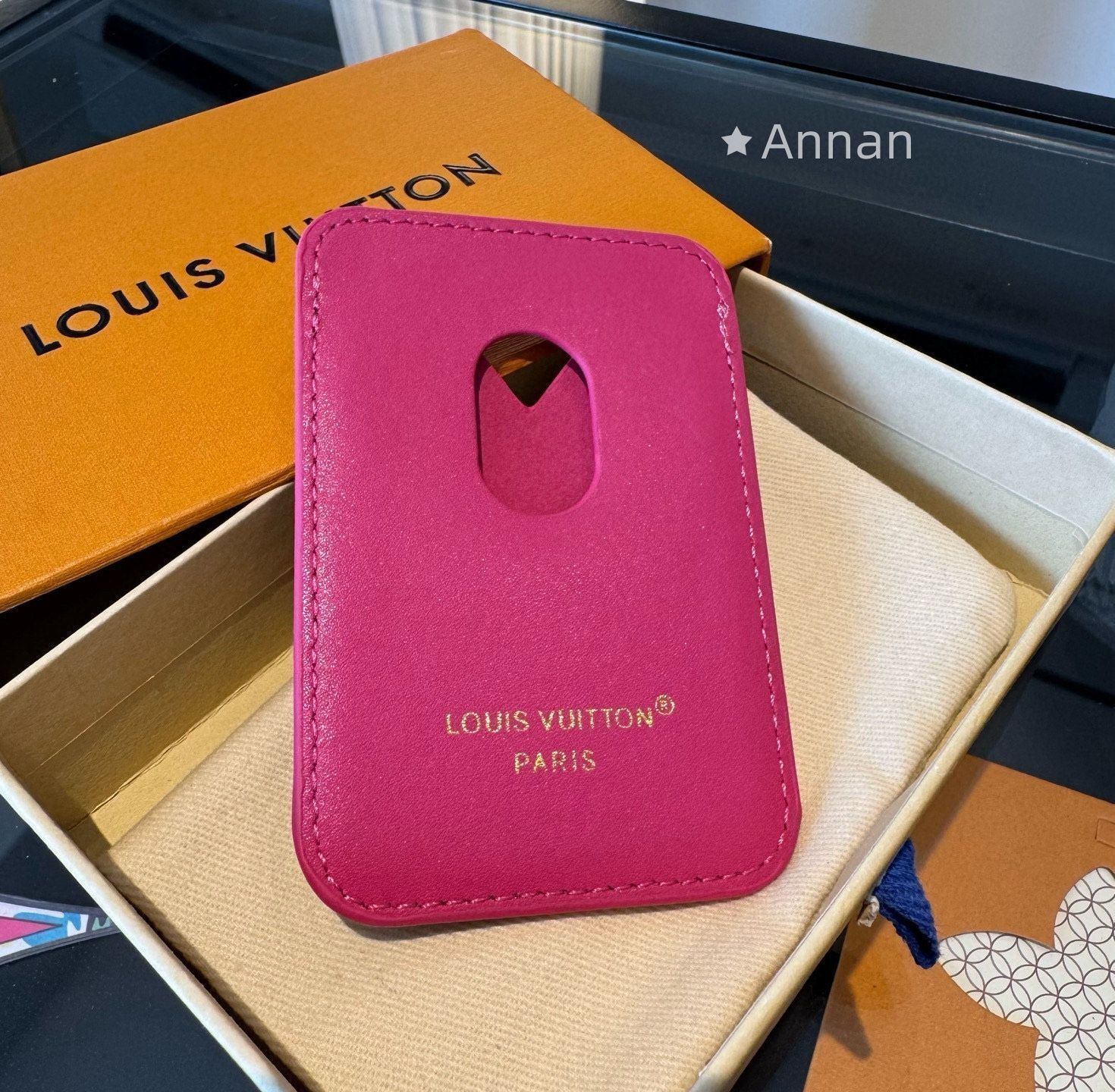 実物写真LOUIS VUITTON ルイヴィトン iPhone16ケース iPhone15ケース