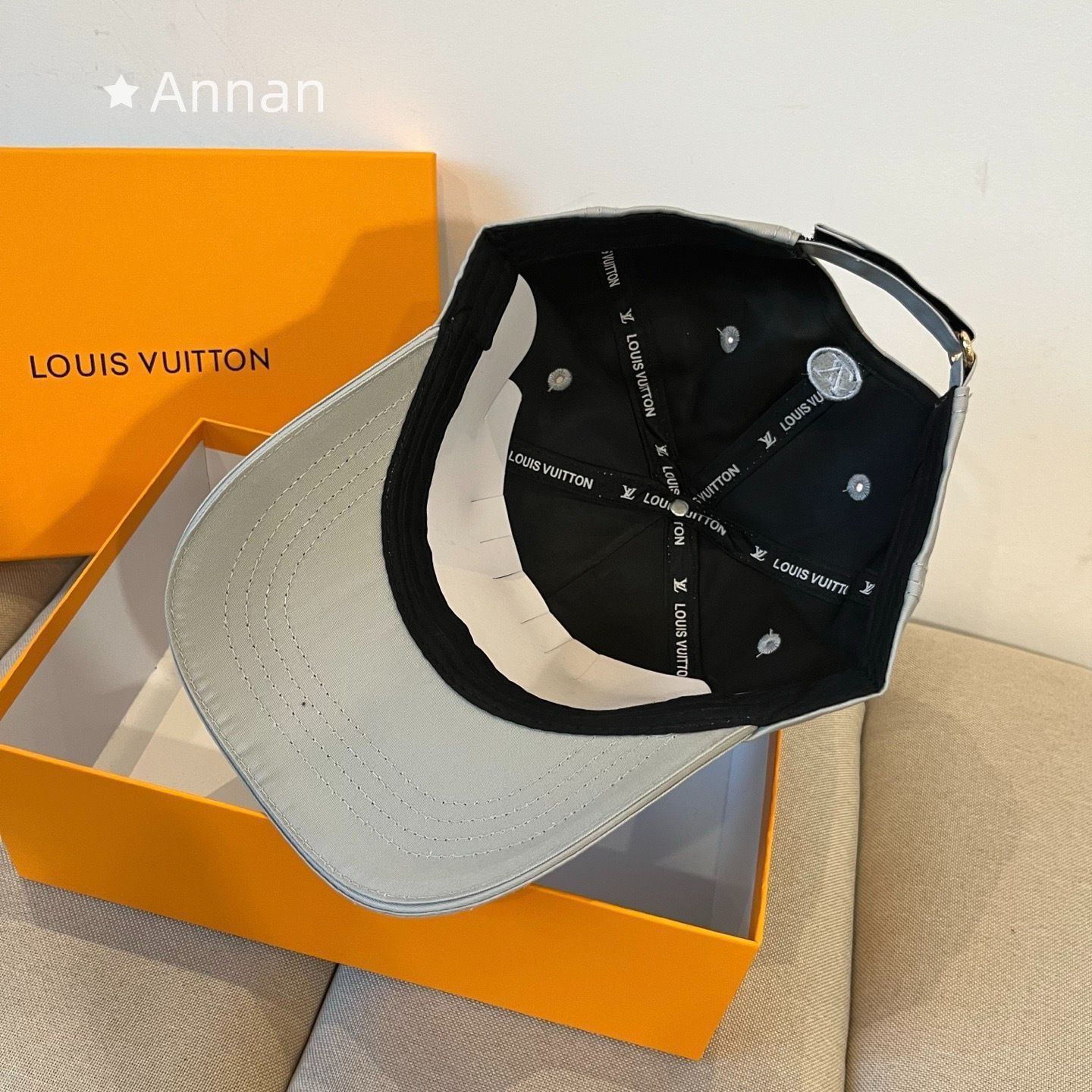 【最終値下げ】LOUIS VUITTON ロゴ ベースボールキャップ 限定価格 LOUIS VUITTON (ルイヴィトン) 帽子 メンズ ベースボール