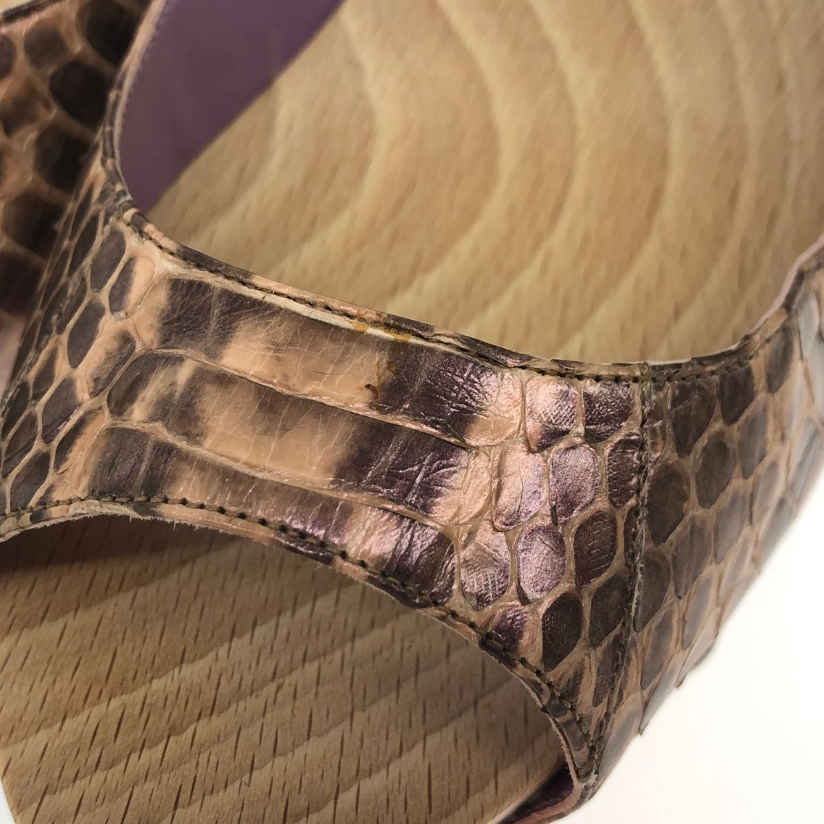 MANOLO BLAHNIK マノロブラニク サンダル 表記サイズ:37 パイソン型