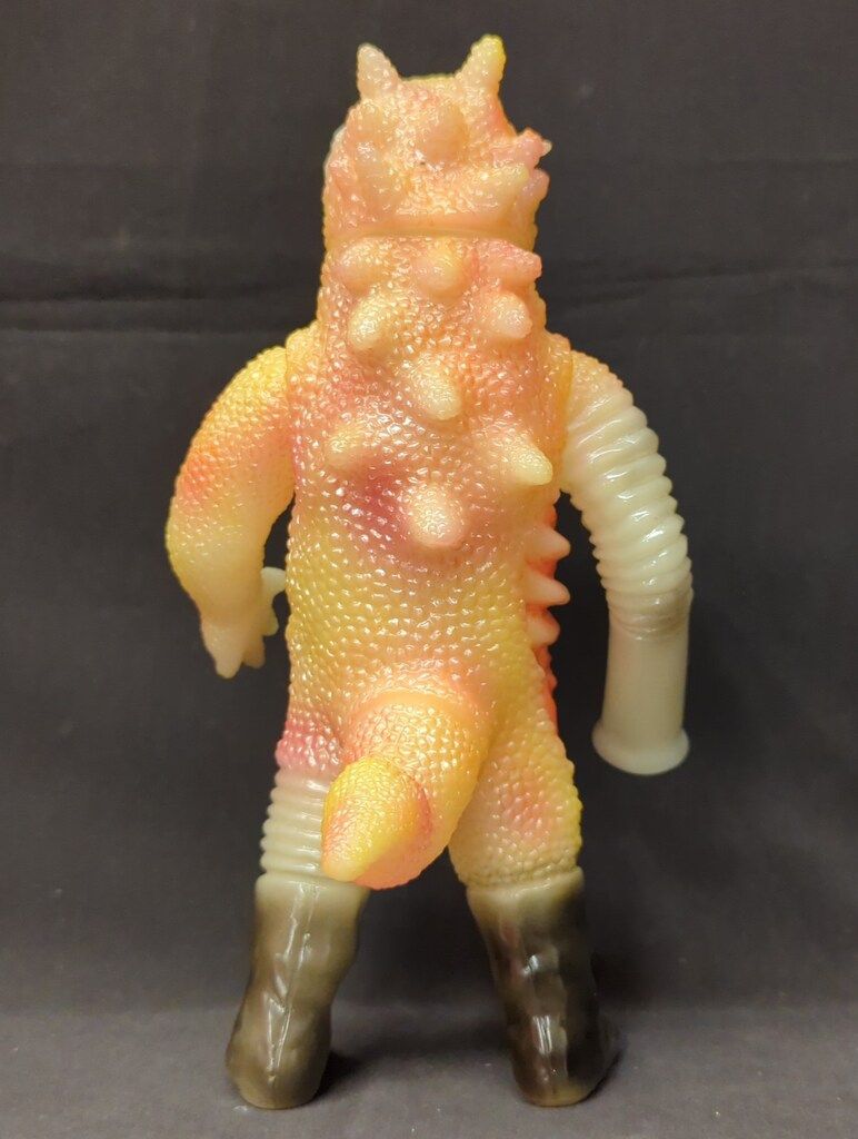 ヤモマーク 大怪獣シリーズ ヤモバズーカ(蓄光成型/ピンク塗装/銀目