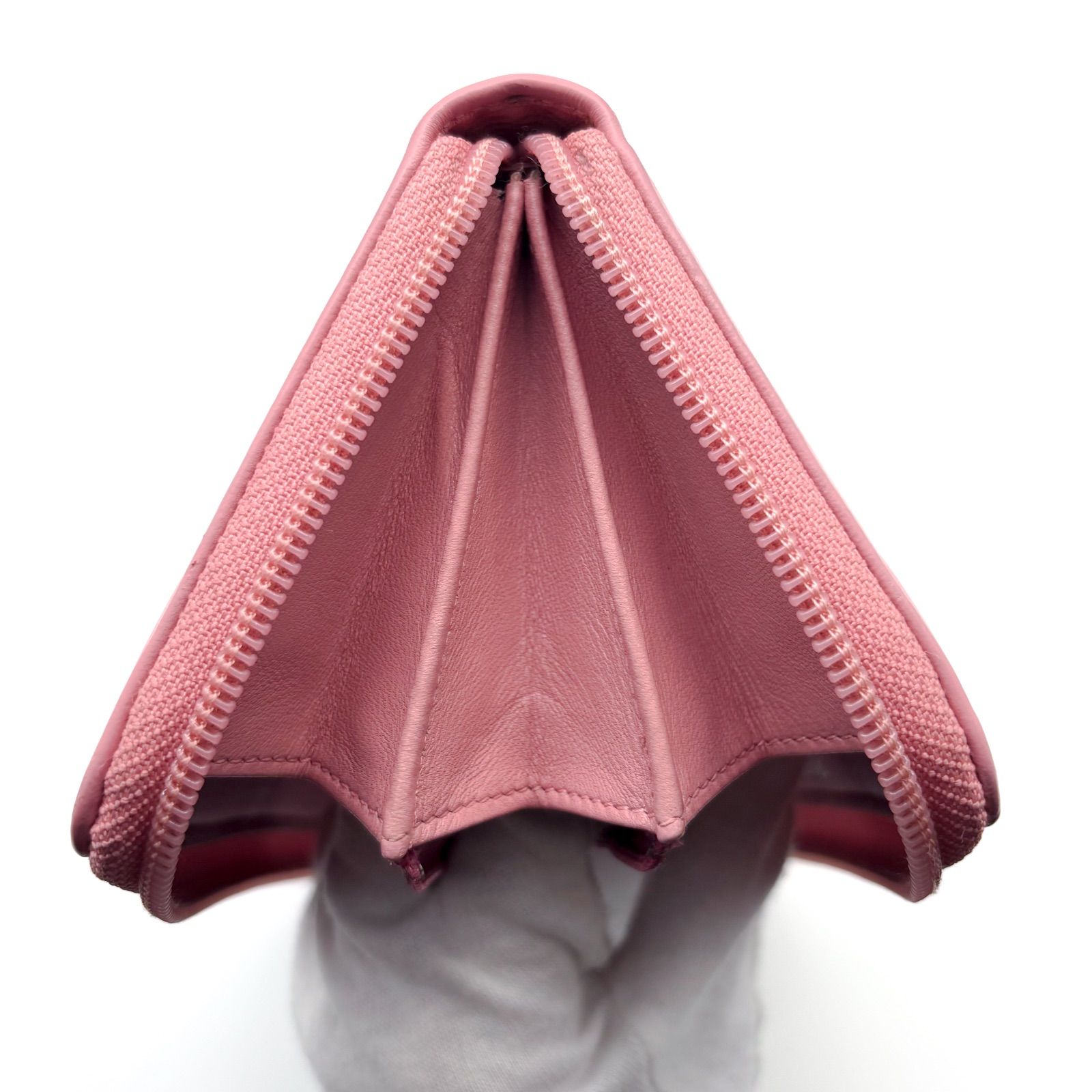 極美品✨】シャネル CHANEL カメリア 型押し ラウンドジップ 長財布 PI