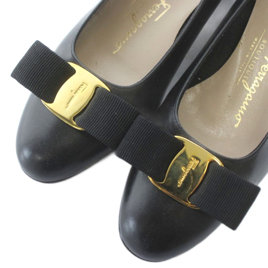 サルヴァトーレフェラガモ Salvatore Ferragamo ヴァラリボン パンプス