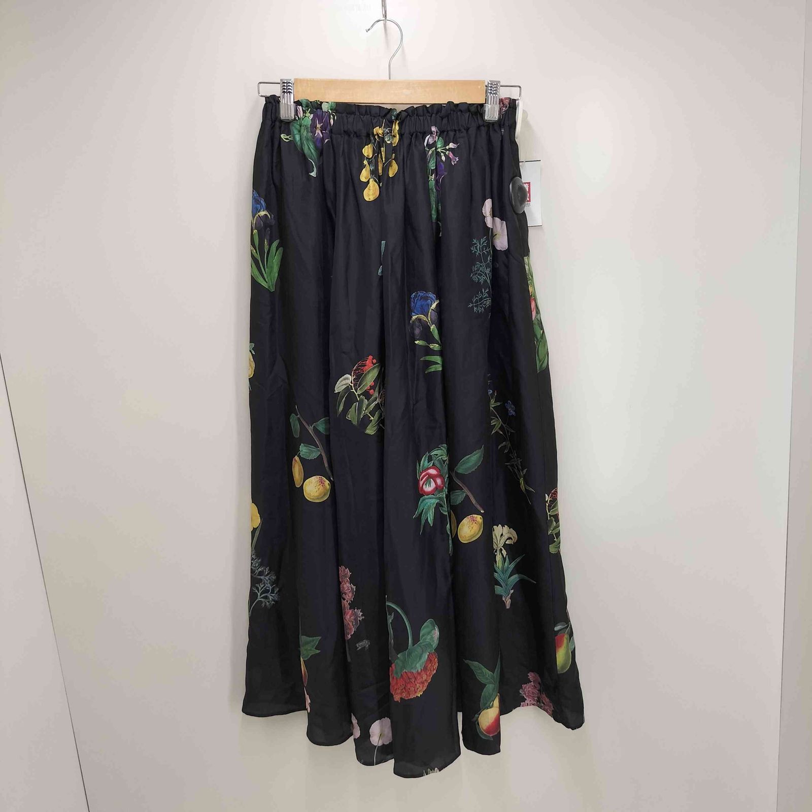 CABaN BLOOMIN' ART プリントフレアスカート caban（キャバン）の「BLOOMIN' ART プリントフレアスカート（スカート