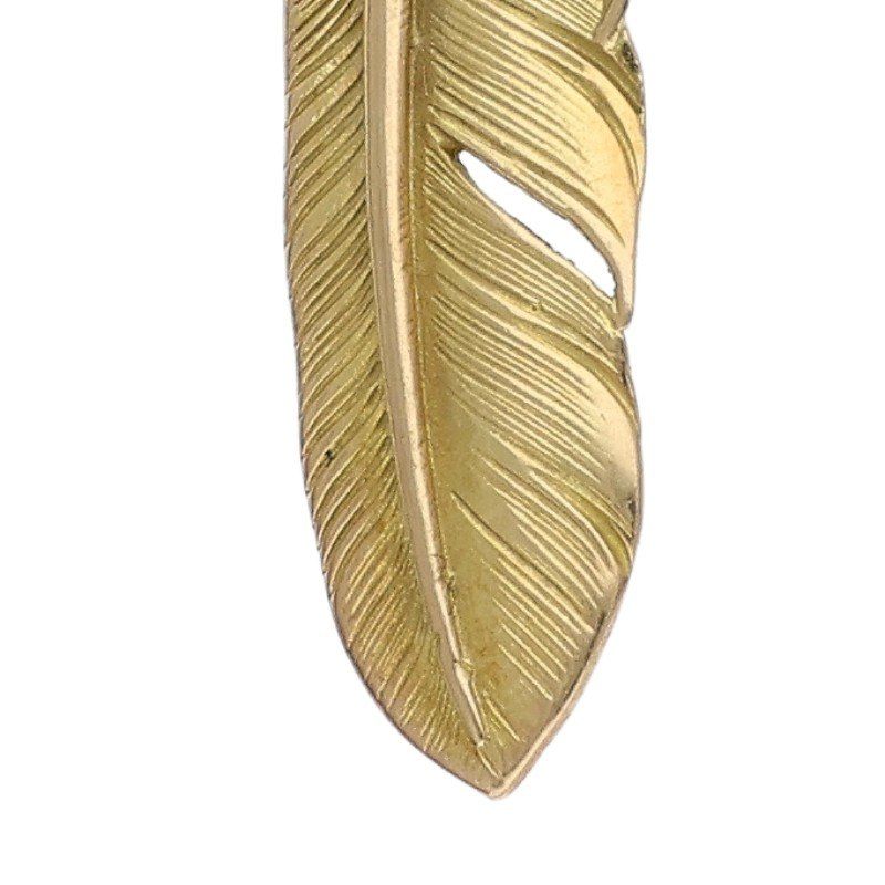 ゴローズ 全金フェザー 大 左向き ネックレストップ メンズ 大 - メルカリ