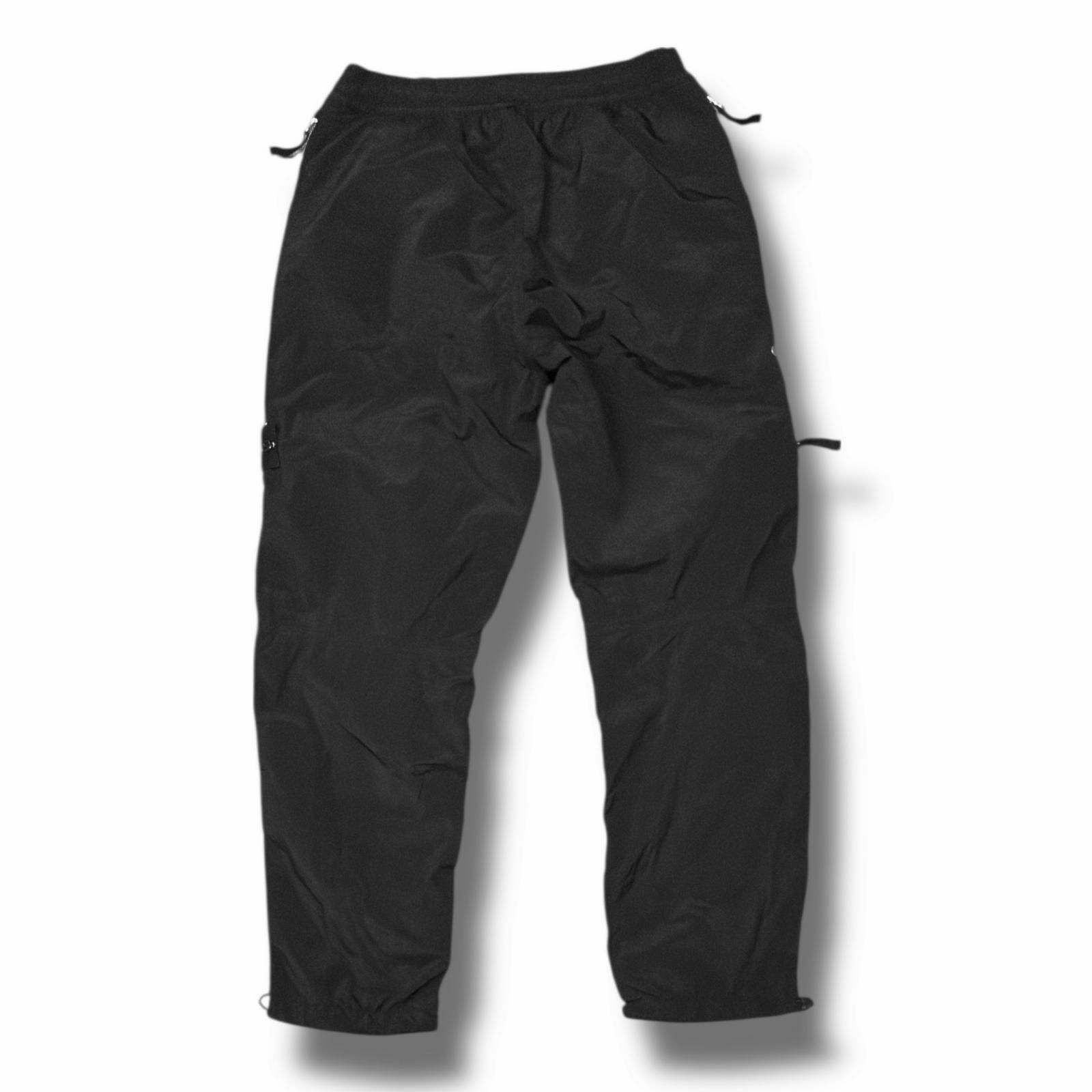 国内正規 STONE ISLAND 25SS サイドジップナイロンパンツ ナイロン