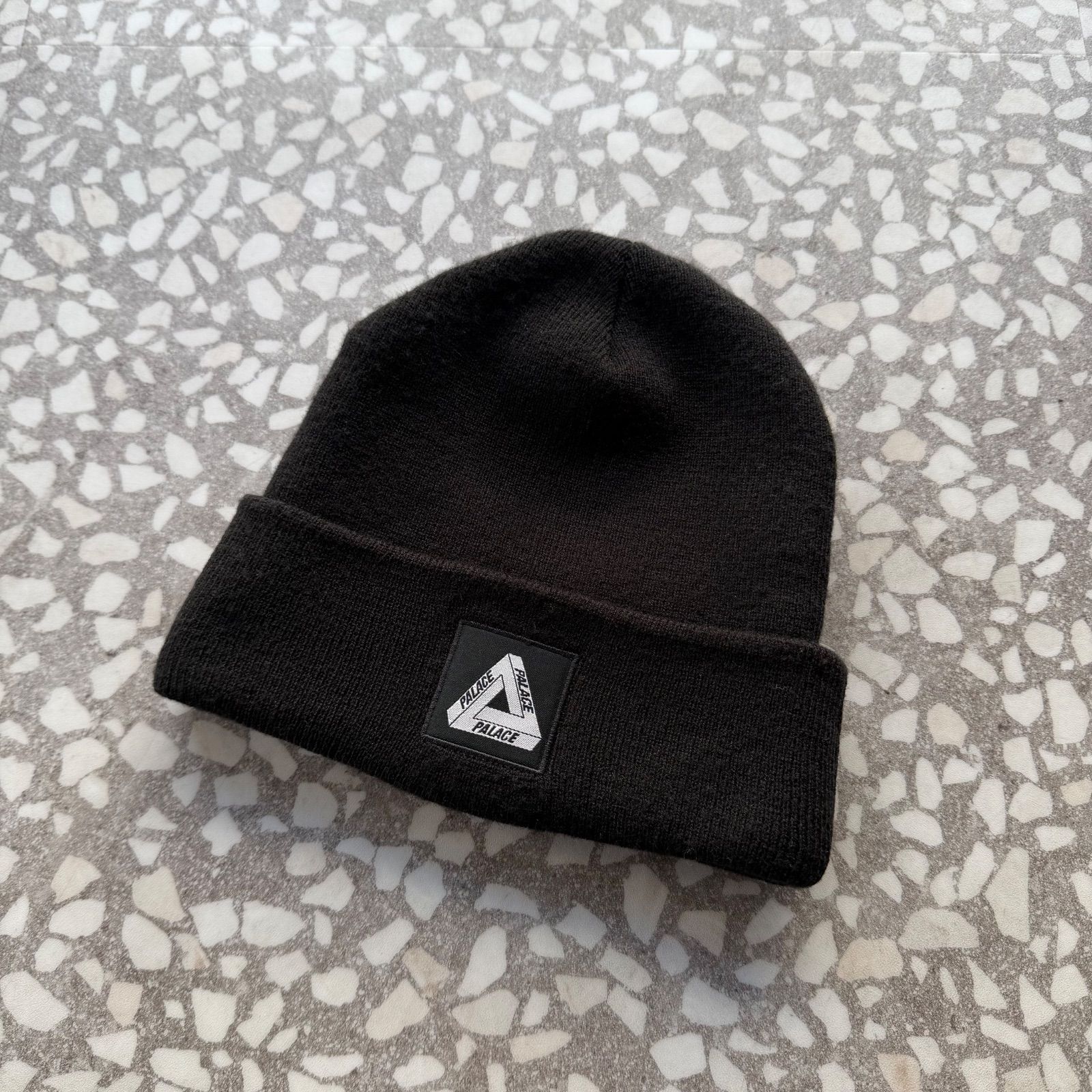 Palace ロゴ刺繍 ニット帽 ビーニー ブラック PALACE（パレス） x MAHARISHI マハリシ NO CUFF BEANIE ノー カフ