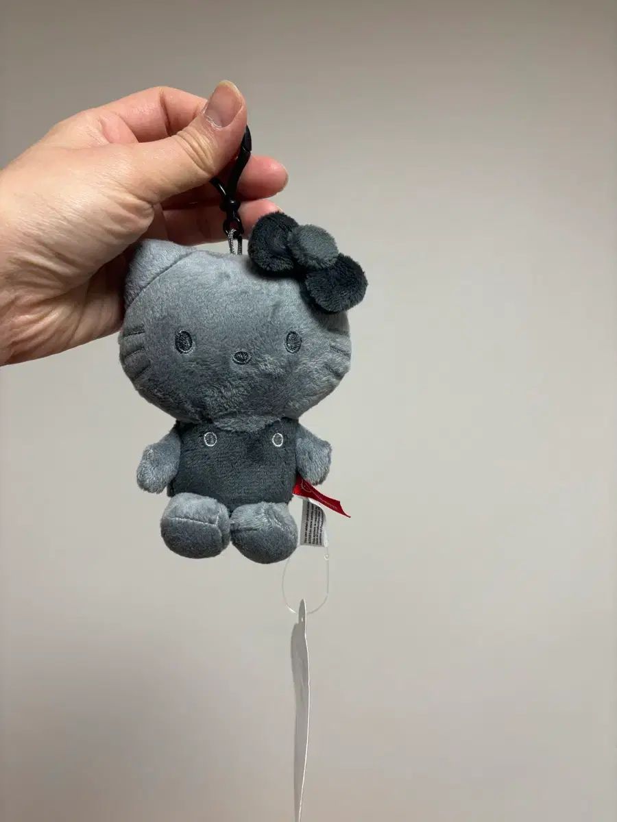 グレー モノトーン カラー ハローキティ - メルカリ