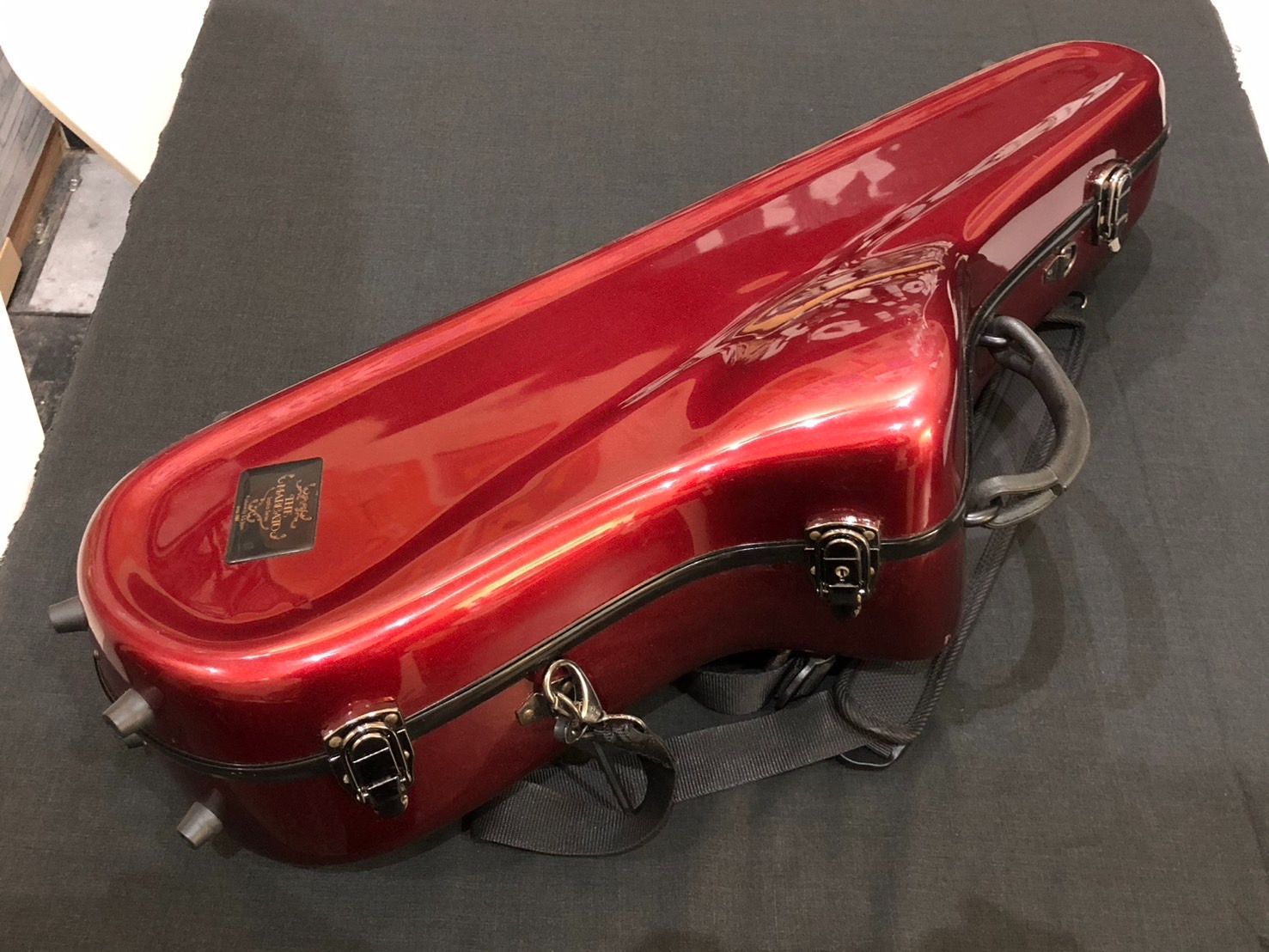 テナーサックス　ハードケース 赤　marcato テナーサックス ハードケース 赤 marcato Amazon.co.jp: MARCATO