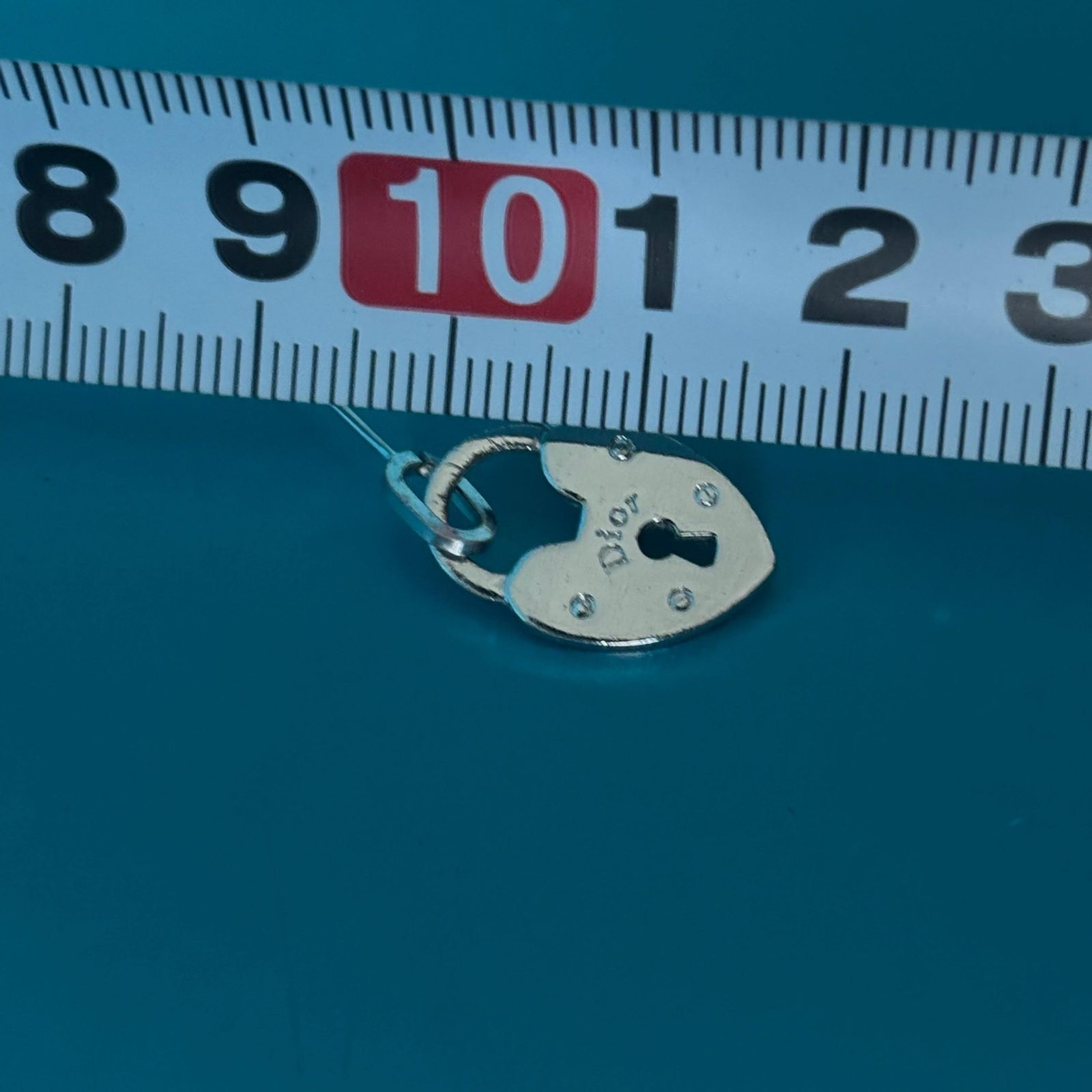 A156 Dior ディオール ピアス ハートロック 銀色 フックピアス ロゴ