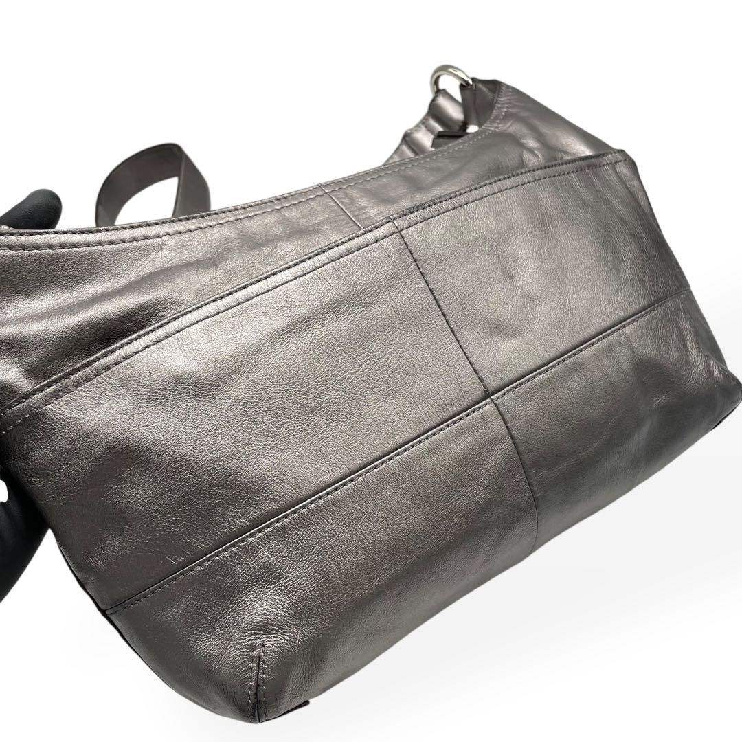 希少 オールドコーチ OLDCOACH ショルダーバッグ シルバー金具 グレー 良品 COACH コーチ ショルダーバッグ 斜め掛け レザー シルバー - メルカリ