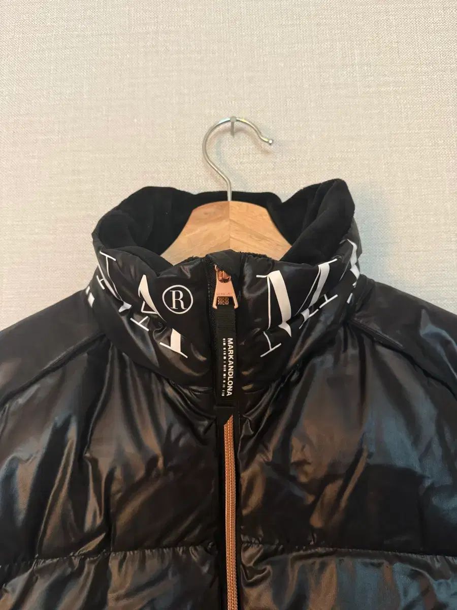 MARK&LONA レディース ブラック ダウン(36) - メルカリ