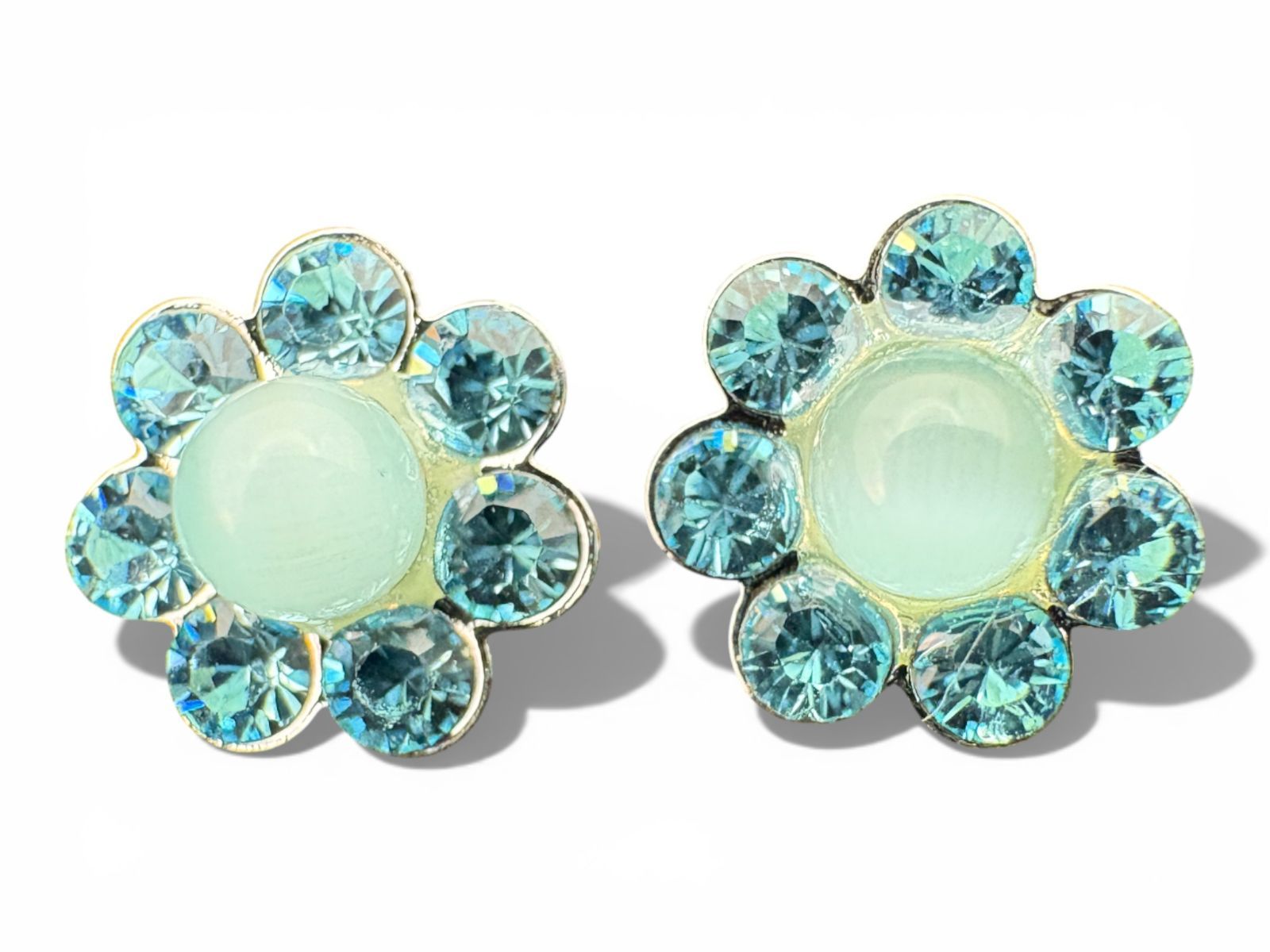 K18 フラワーモチーフ カボション ブルーストーン ピアス 両耳用 18金