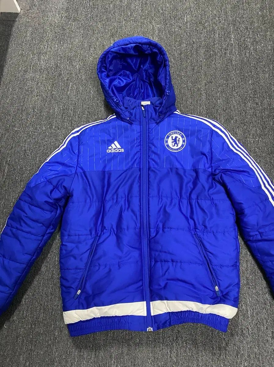 アディダス チェルシー FC ブルー ダウン ジャケット - メルカリ