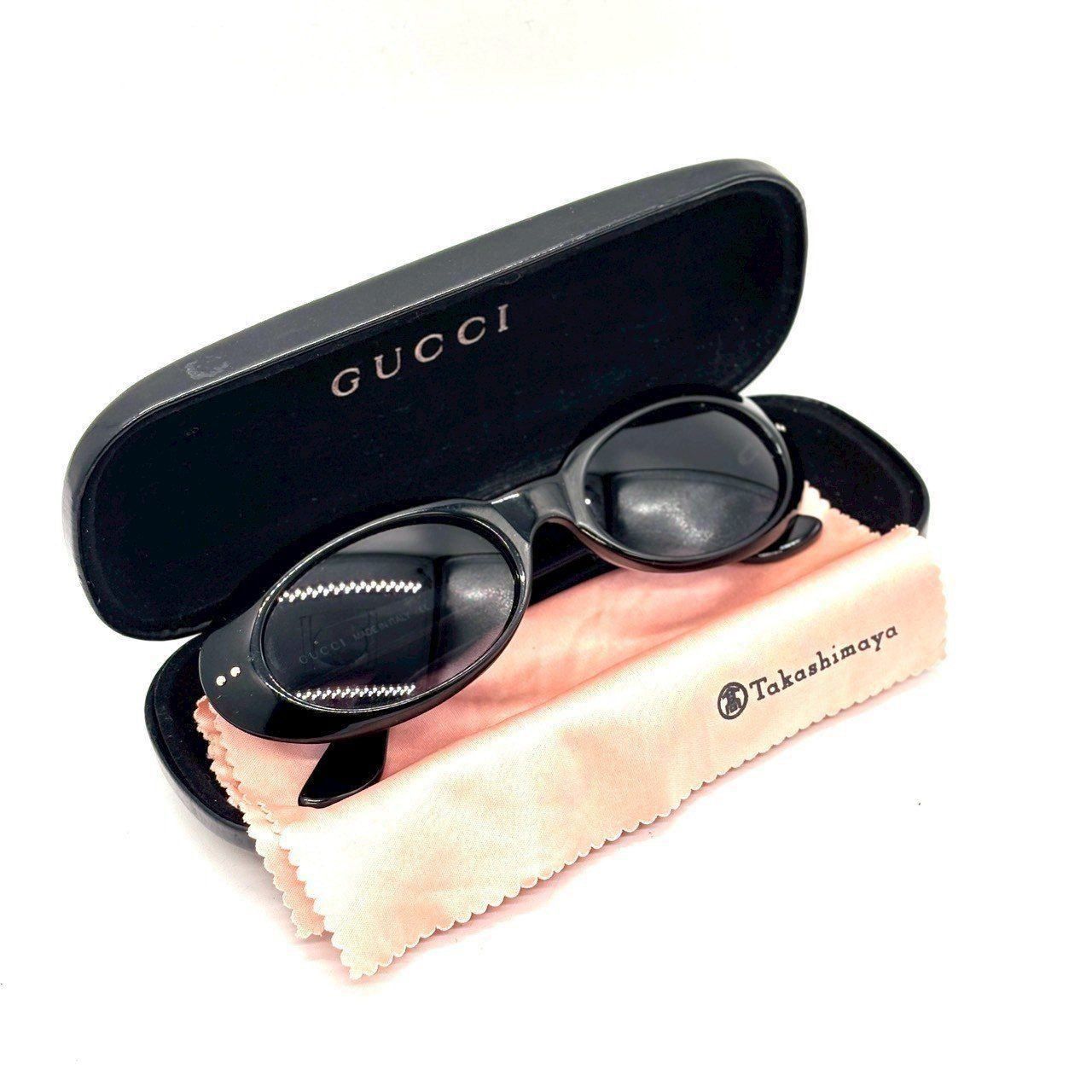 主張しないのに、雰囲気が変わる】 GUCCI サングラス オーバル