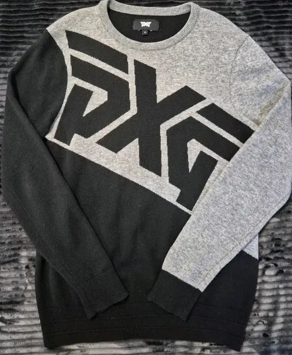 タグ付き新品♡PXG クルーネックセーター ホワイト/グレー/ブラック タグ付き新品♡PXG クルーネックセーター 2024 ホワイト/グレー