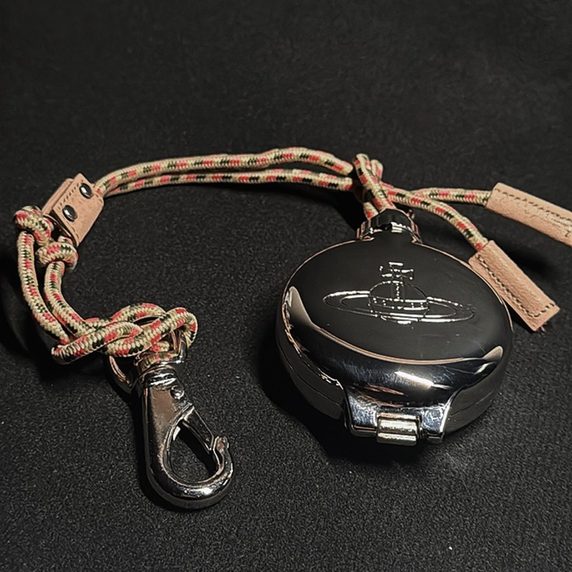 Vivienne Westwood 携帯灰皿 新品未使用品 - メルカリ