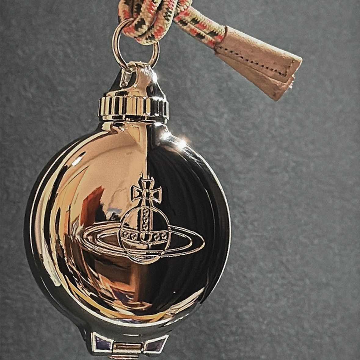 Vivienne Westwood 携帯灰皿 新品未使用品 - メルカリ