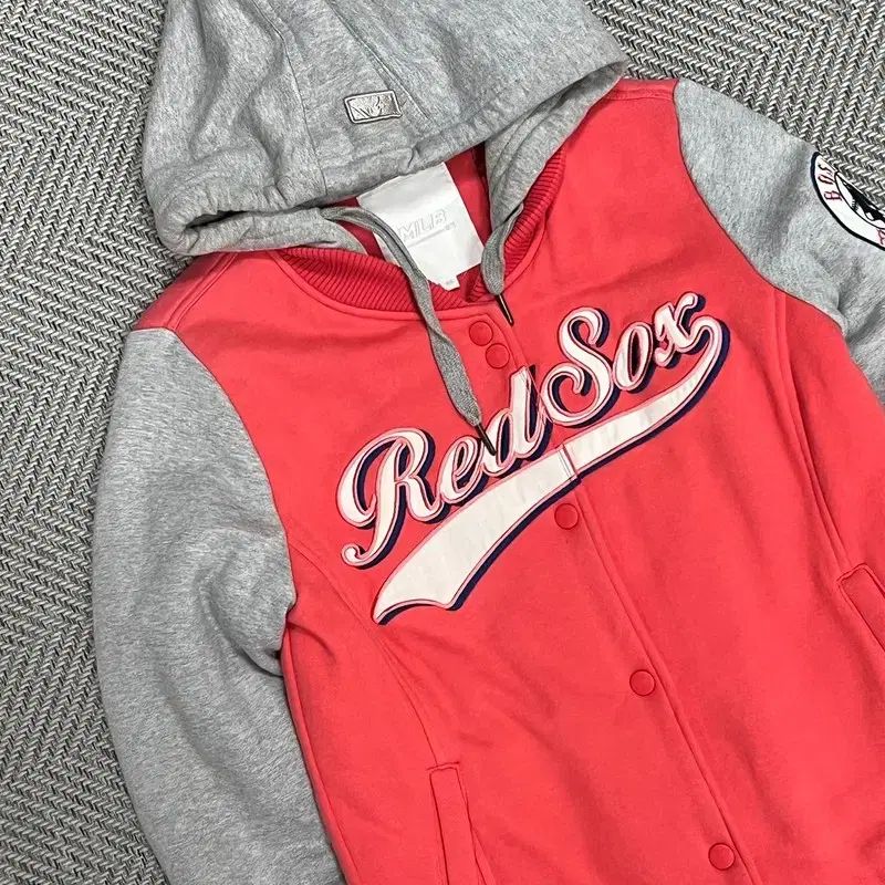 MLB ボストン レッドソックス スタジャン v0824 - メルカリ