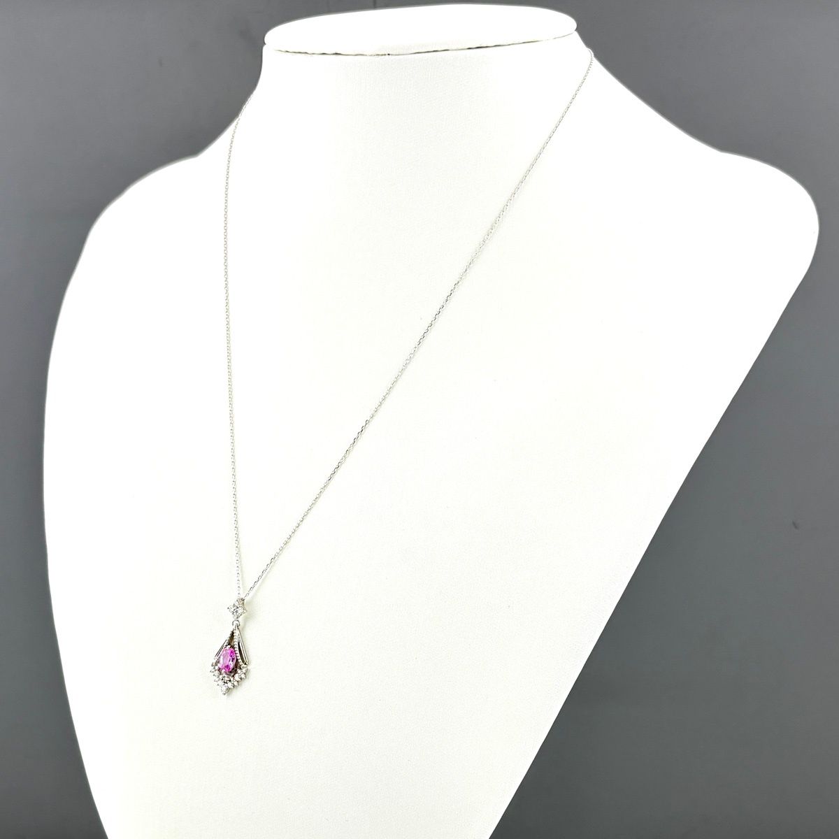 ピンクサファイア デザインネックレス プラチナ ペンダント メレダイヤ